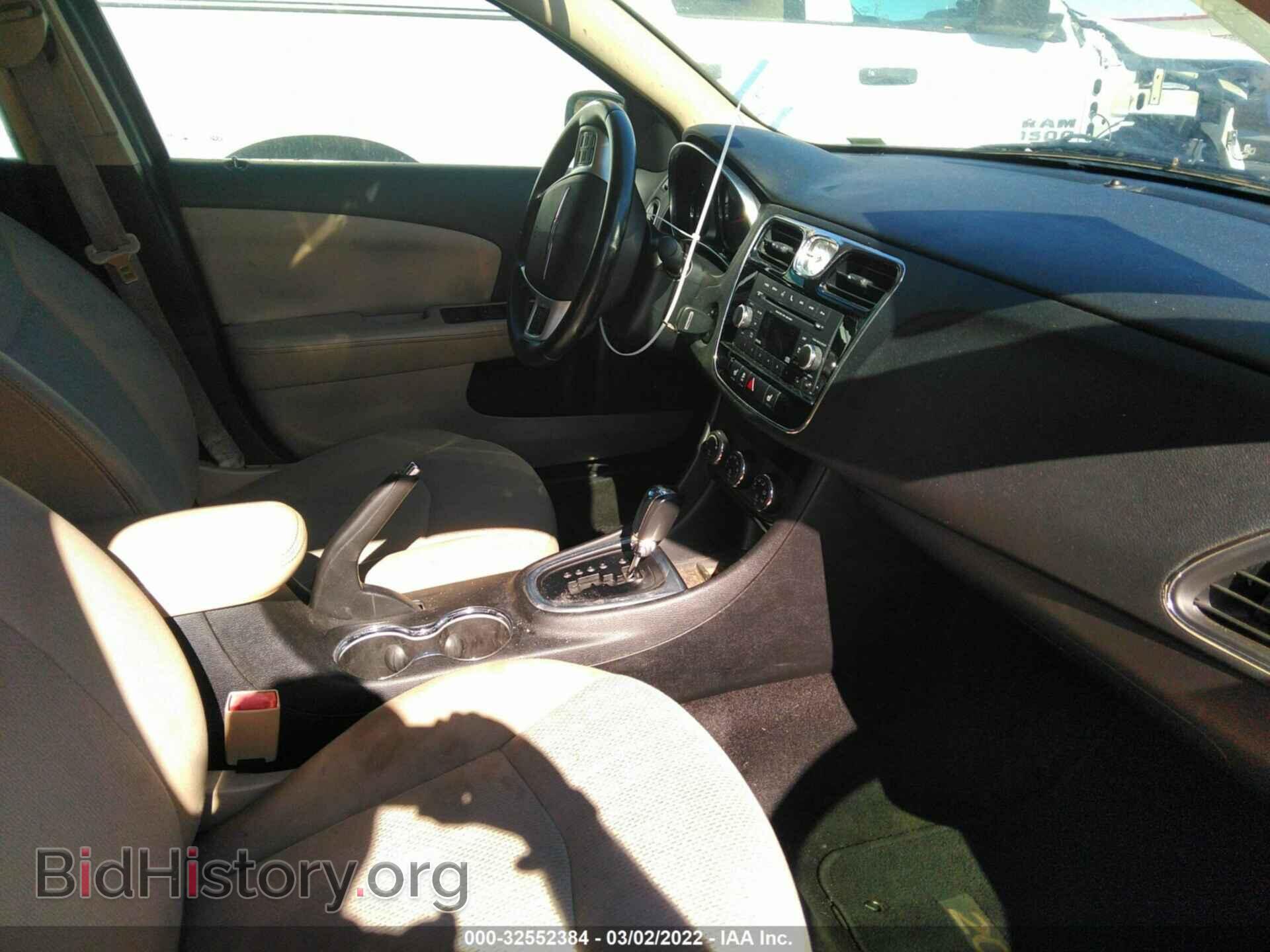 2012 CHRYSLER 200 - VIN: 1C3CCBBG3CN329247 - Фото 5