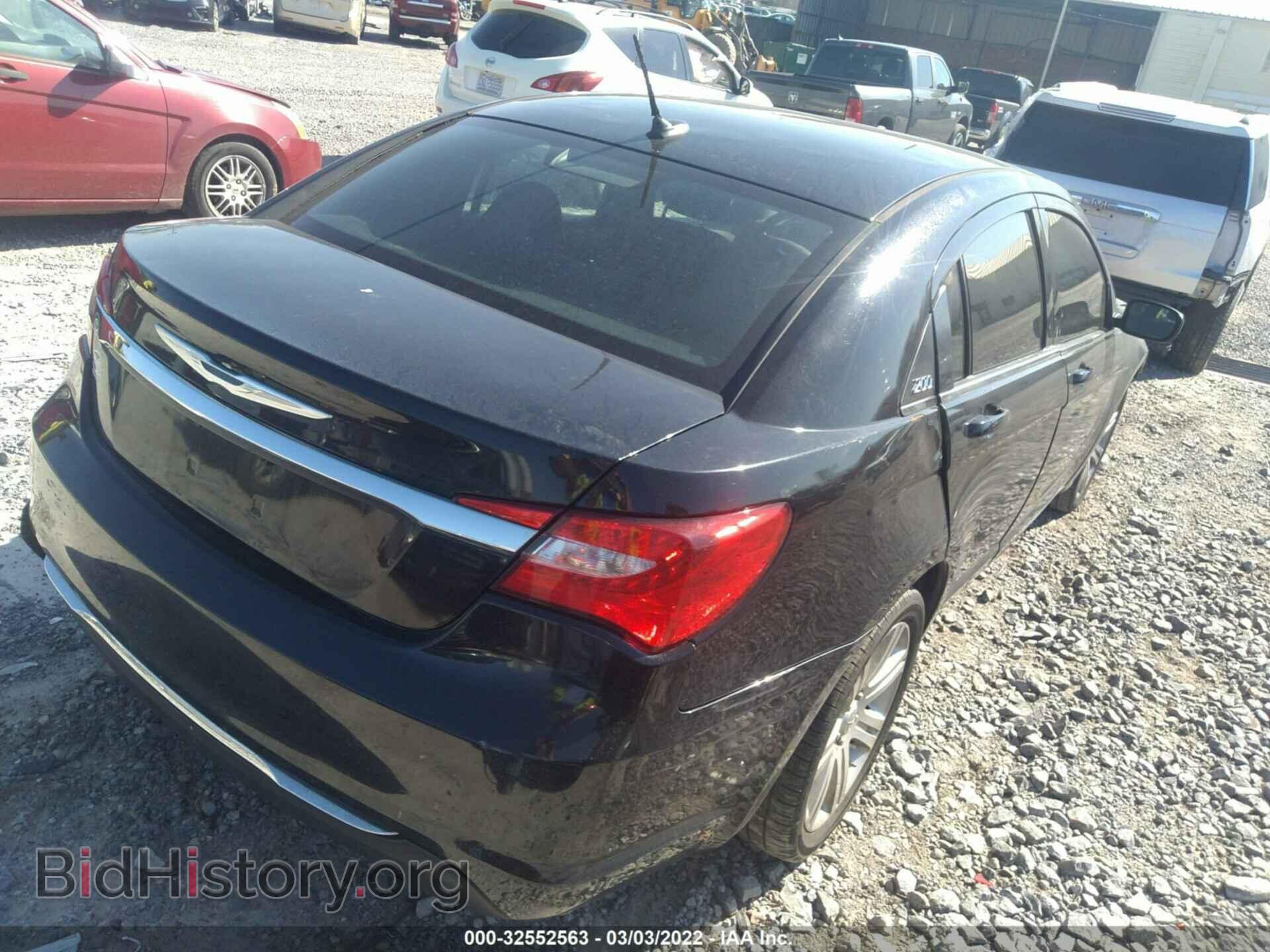 2013 CHRYSLER 200 - VIN: 1C3CCBAB5DN660449 - Фото 4