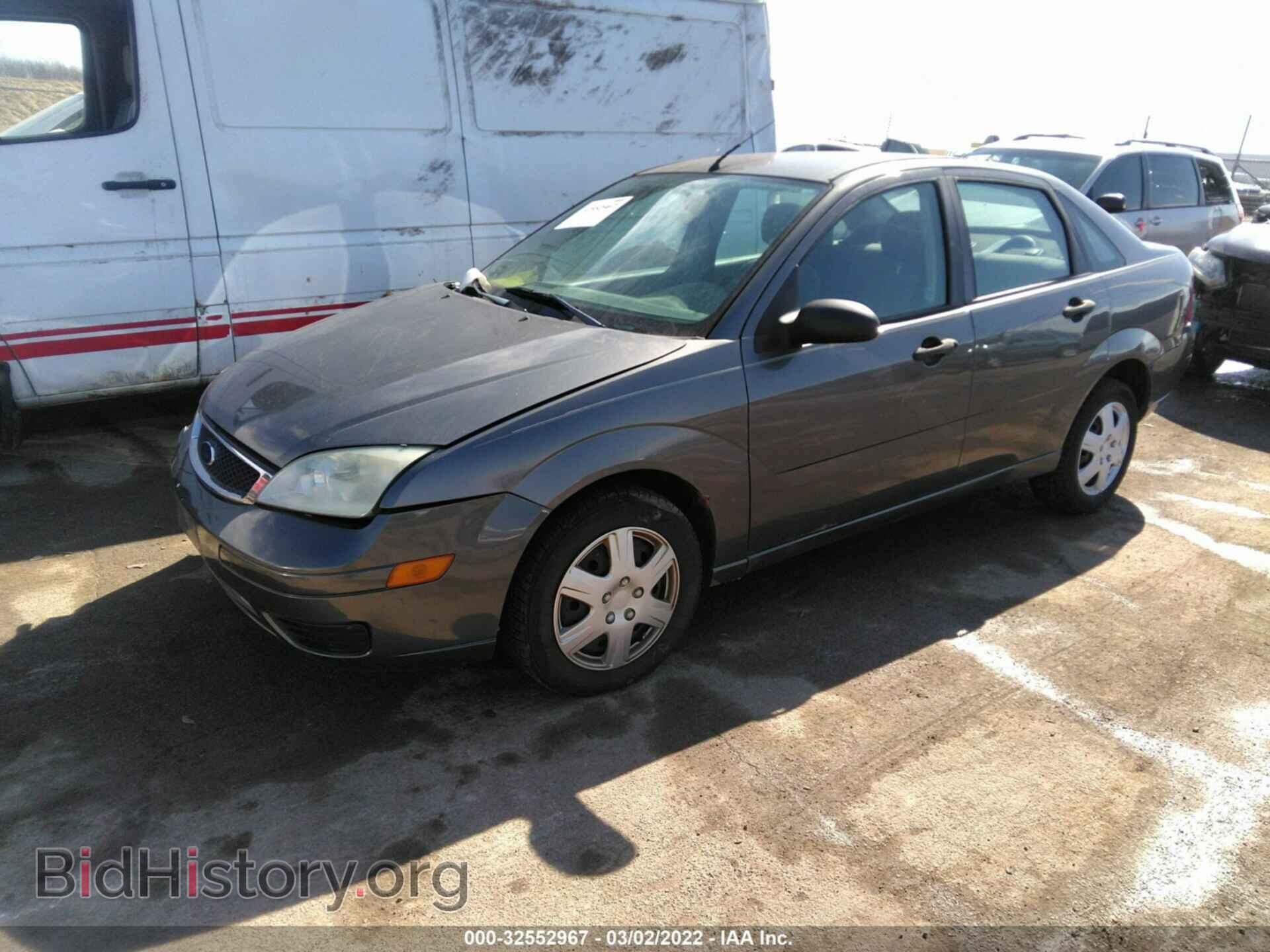 2007 FORD FOCUS - VIN: 1FAHP34N47W290729 - Фото 2