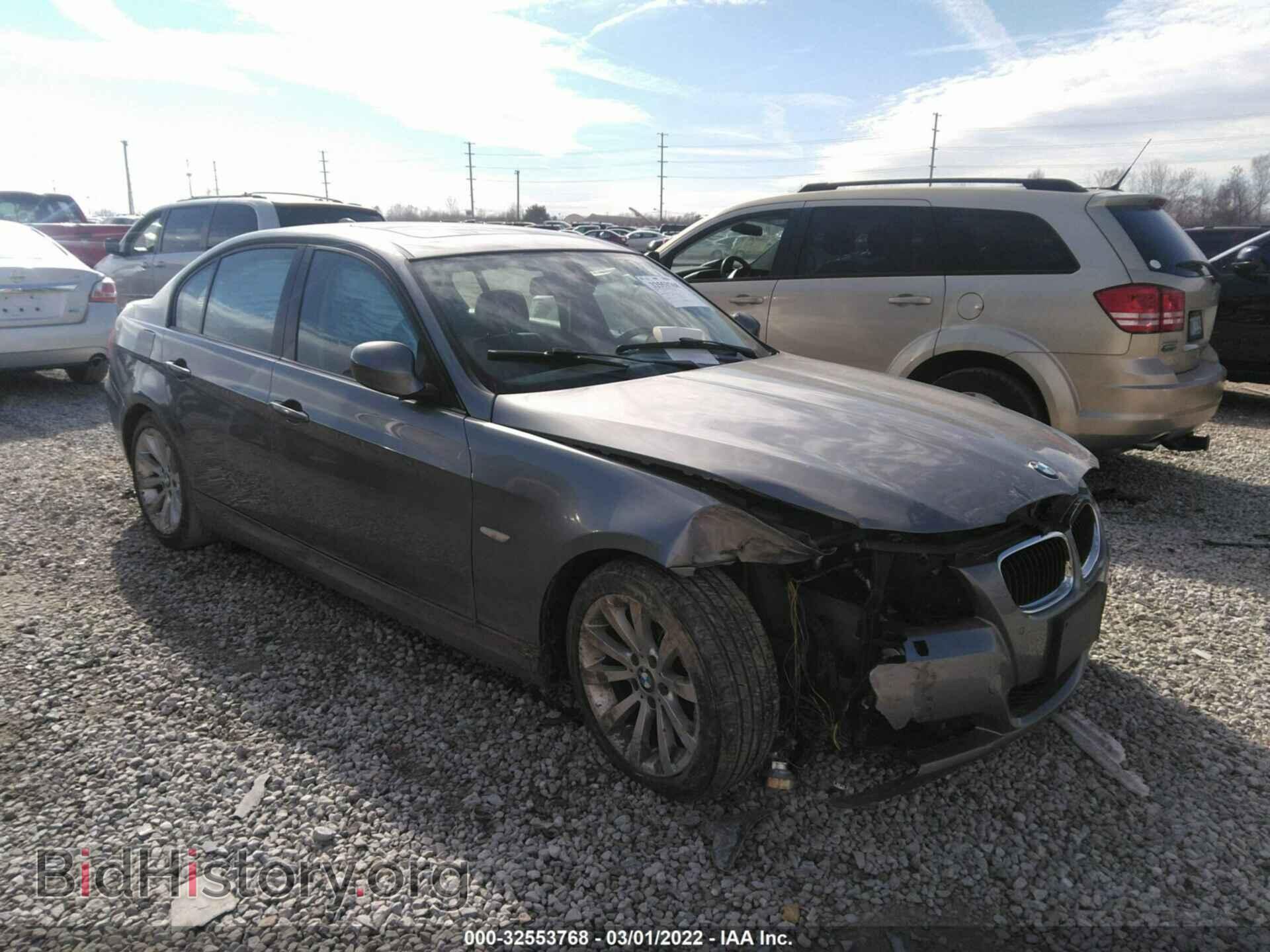Photo WBAPH7C52BE852697 - BMW 3 SERIES 2011