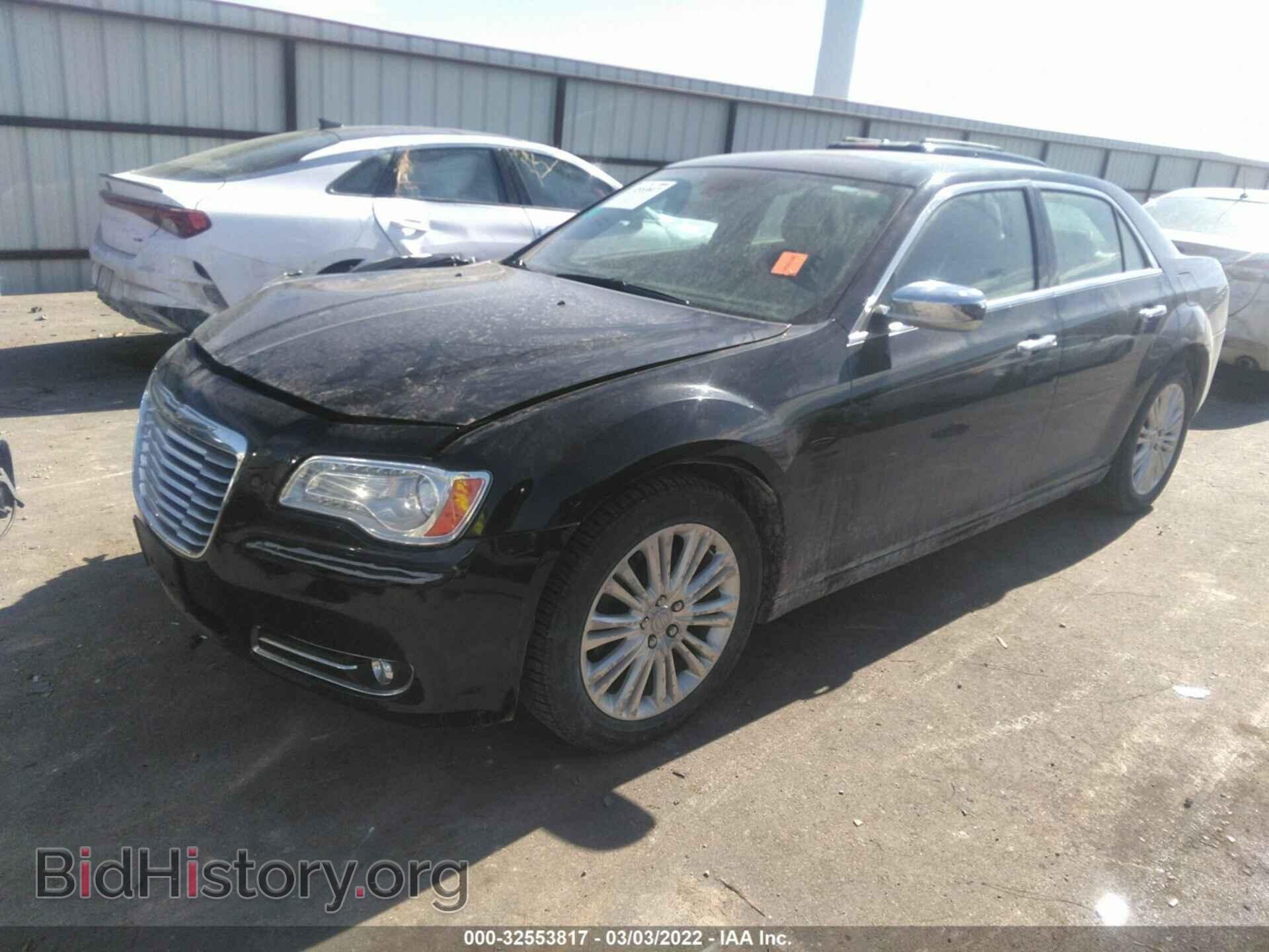 2011 CHRYSLER 300 - VIN: 2C3CK6CT2BH559987 - Фото 2