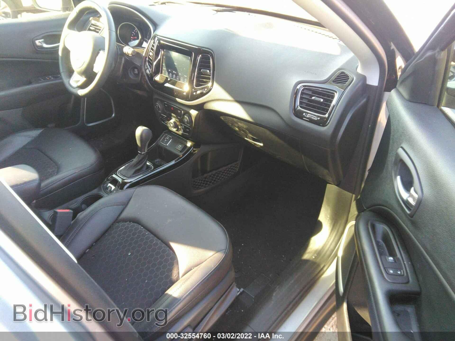 2019 JEEP COMPASS - VIN: 3C4NJCBB7KT637282 - Фото 5