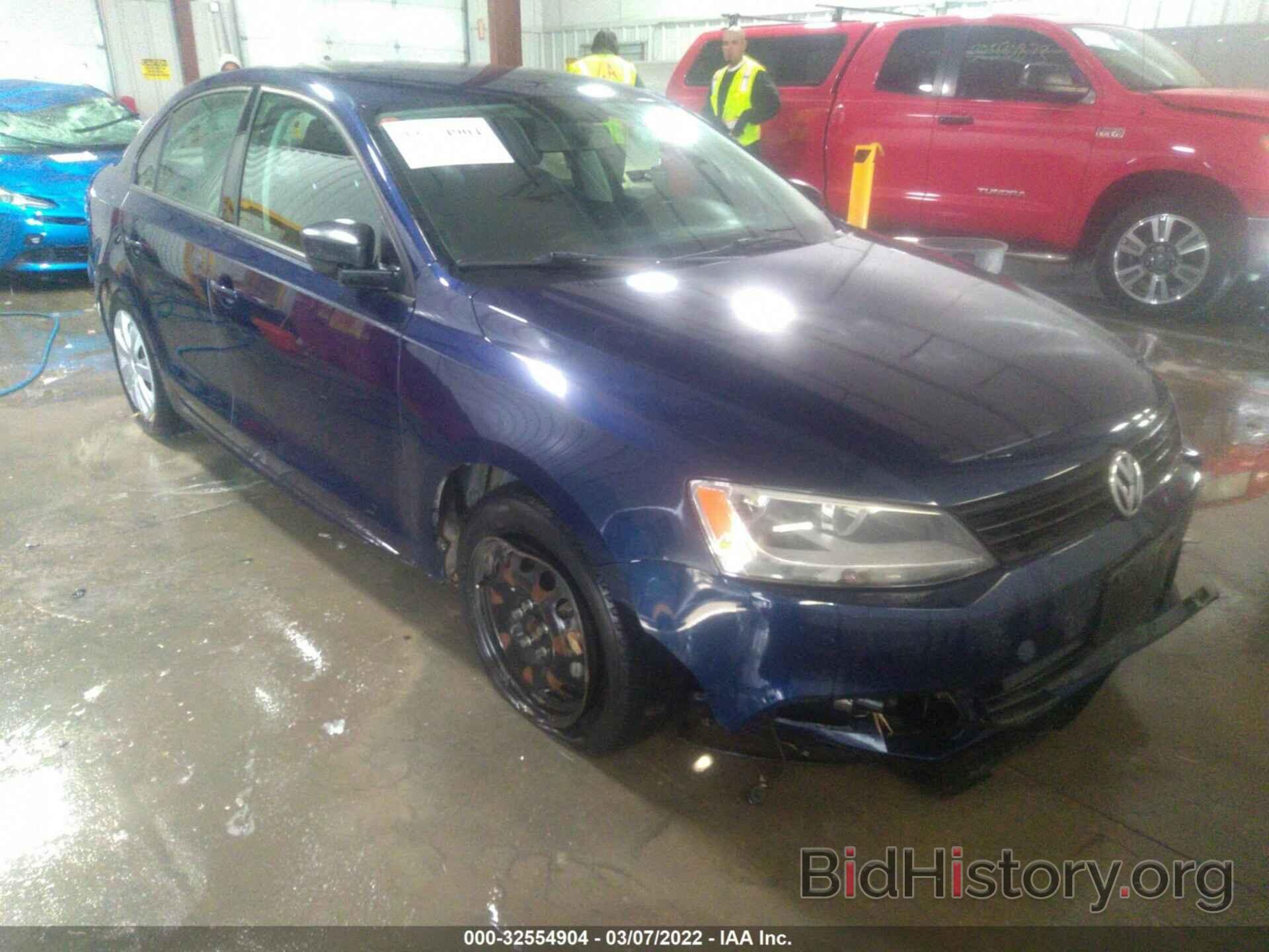 Photo 3VWLL7AJXEM305818 - VOLKSWAGEN JETTA SEDAN 2014