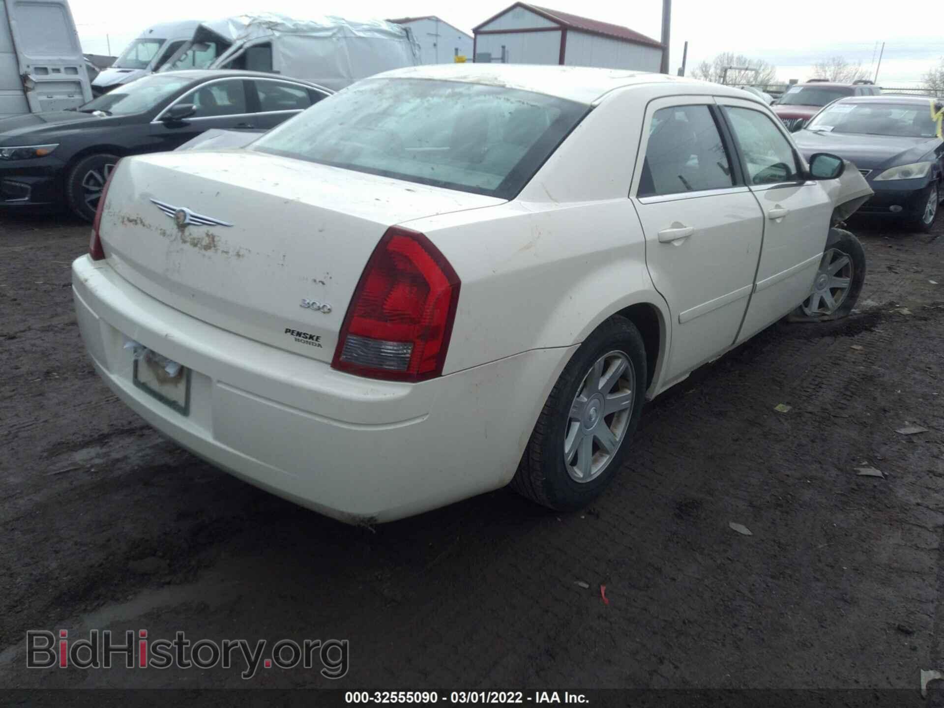 2006 CHRYSLER 300 - VIN: 2C3KA43R66H219528 - Фото 4