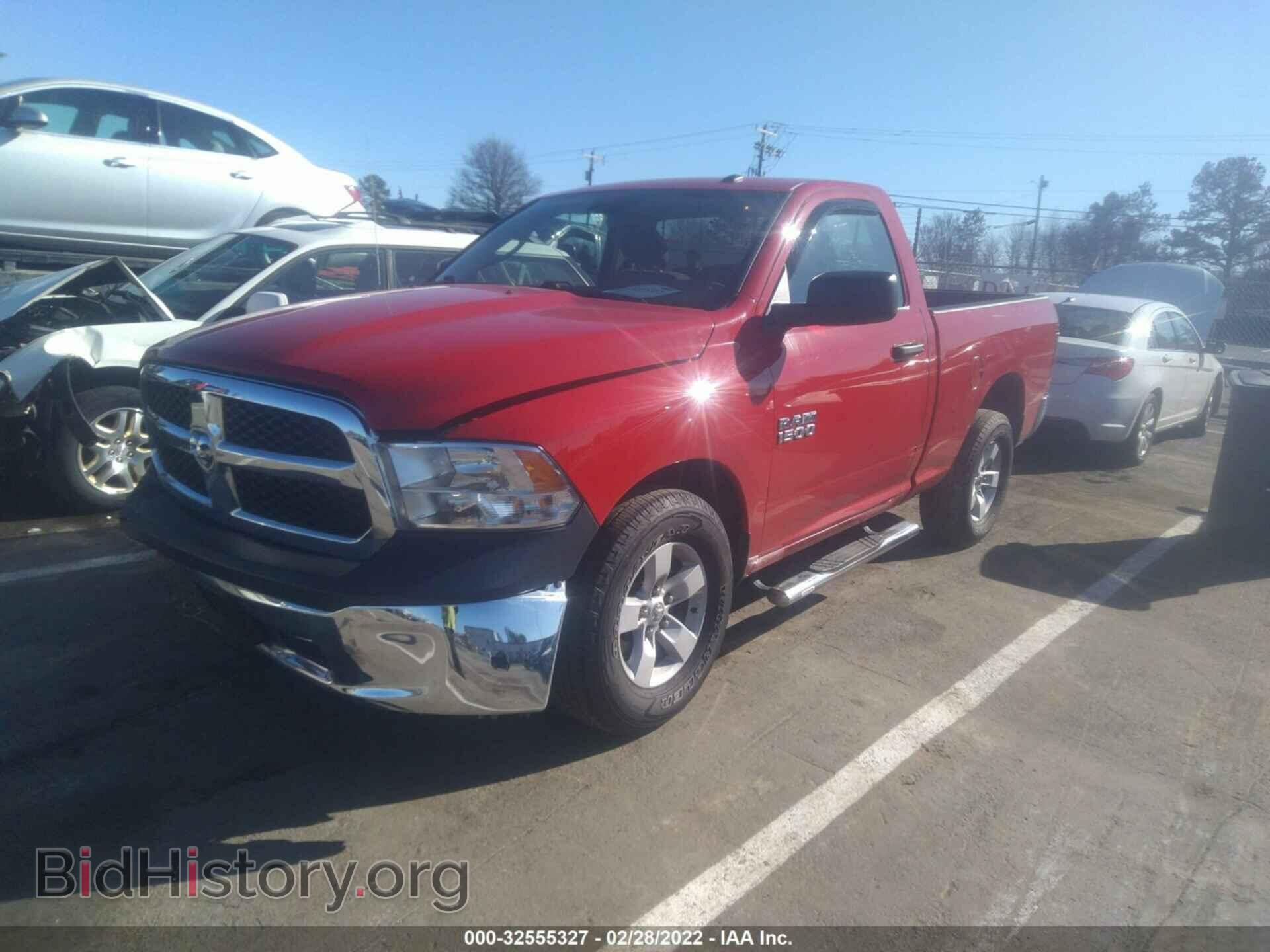 2017 RAM 1500 - VIN: 3C6JR6AG7HG592102 - Фото 2