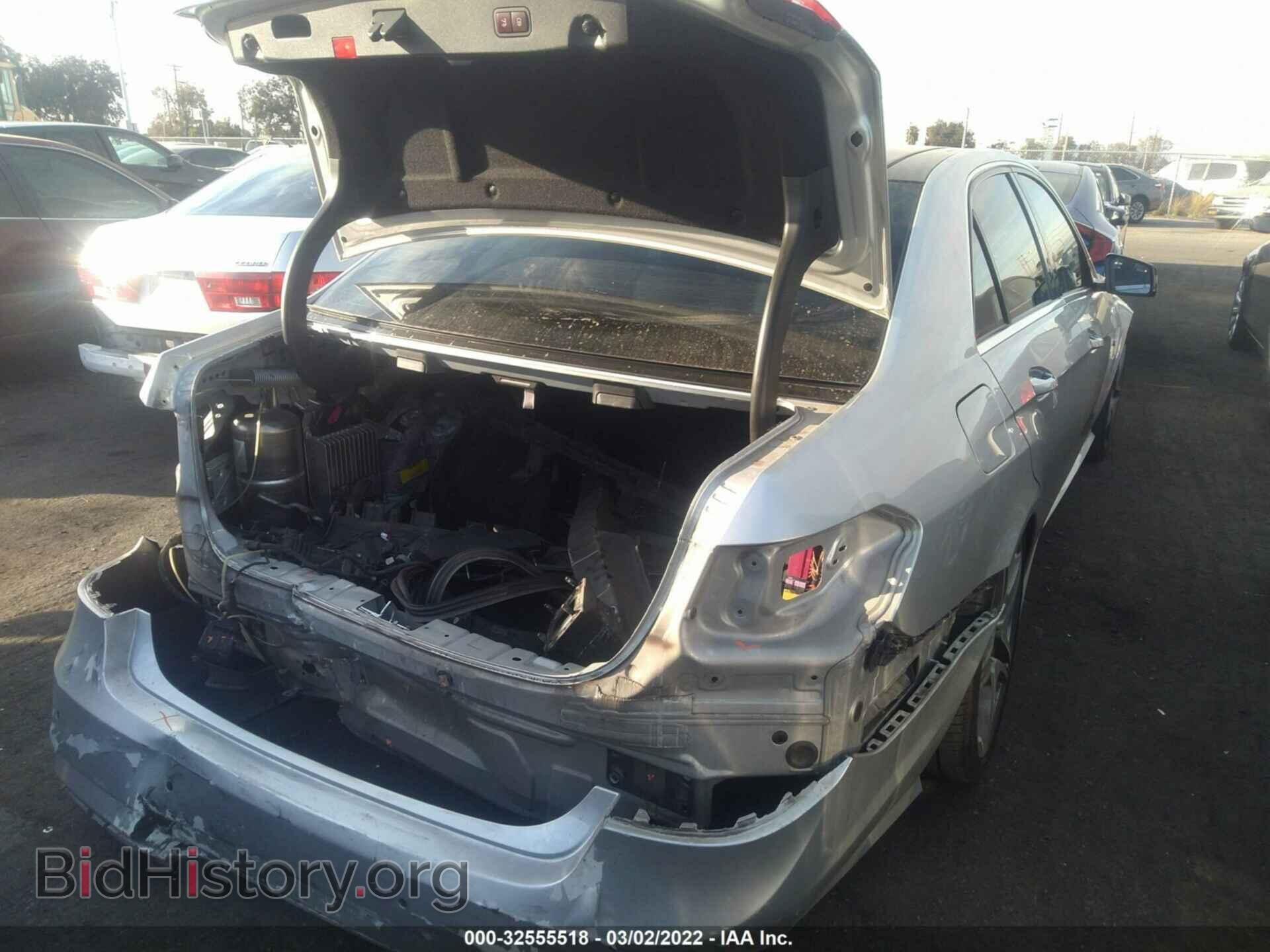 2011 MERCEDES-BENZ E-CLASS - VIN: WDDHF7HB0BA415662 - Фото 4