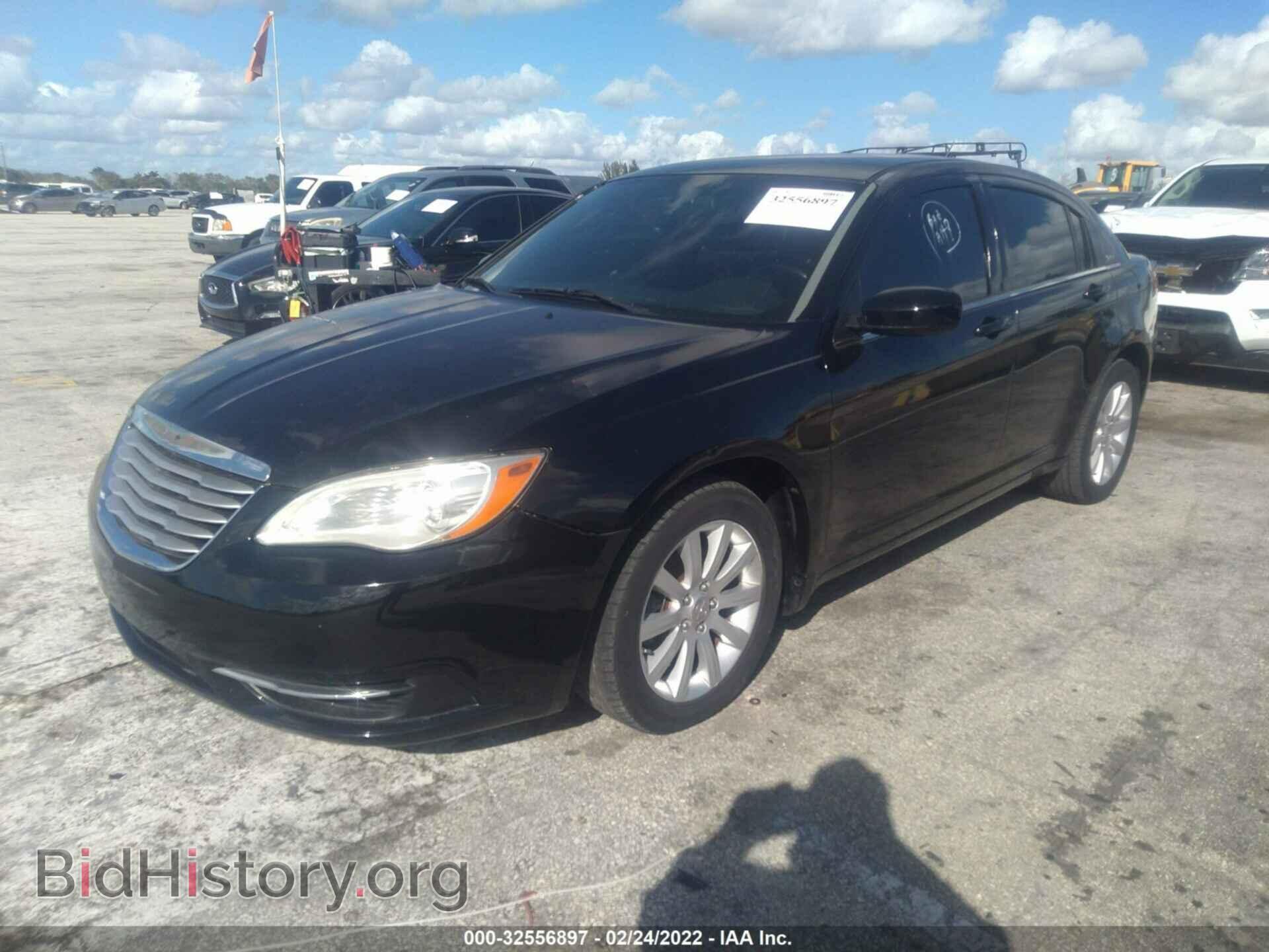 2014 CHRYSLER 200 - VIN: 1C3CCBBG8EN114465 - Фото 2