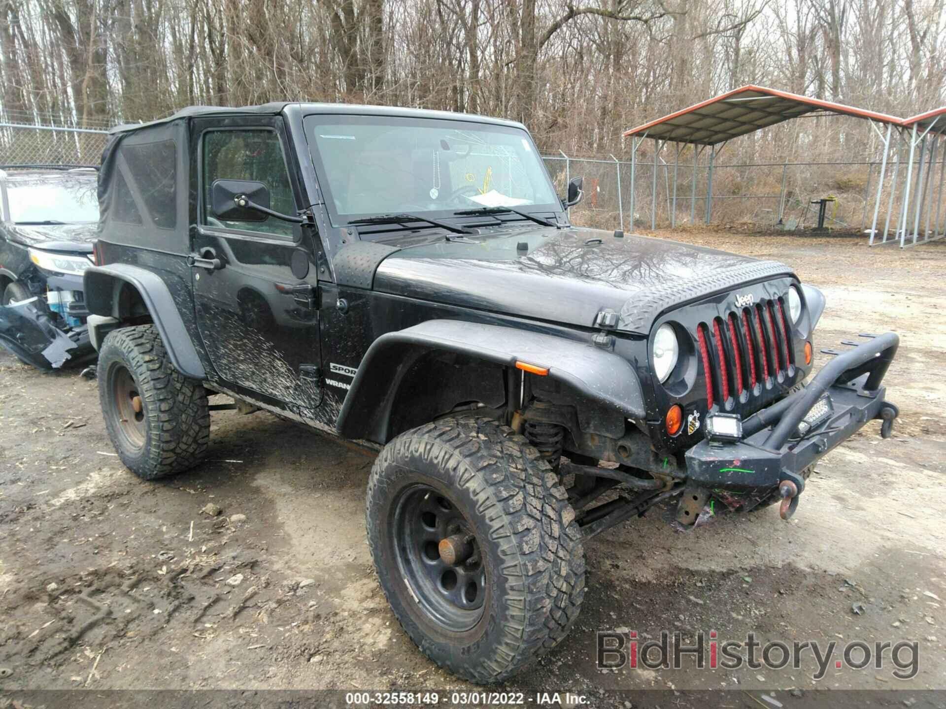 Photo 1J4AA2D19AL167841 - JEEP WRANGLER 2010