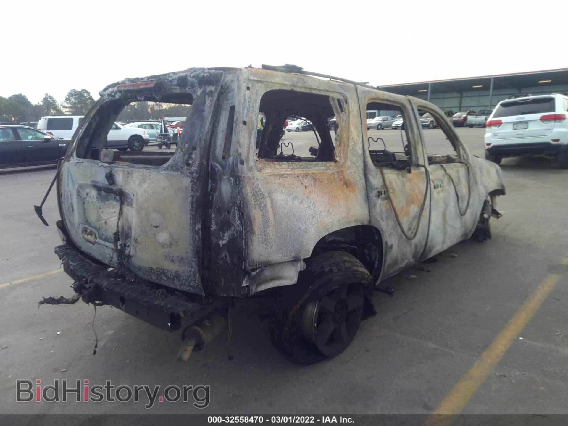 2011 GMC YUKON - VIN: 1GKS2CE03BR299466 - Фото 4