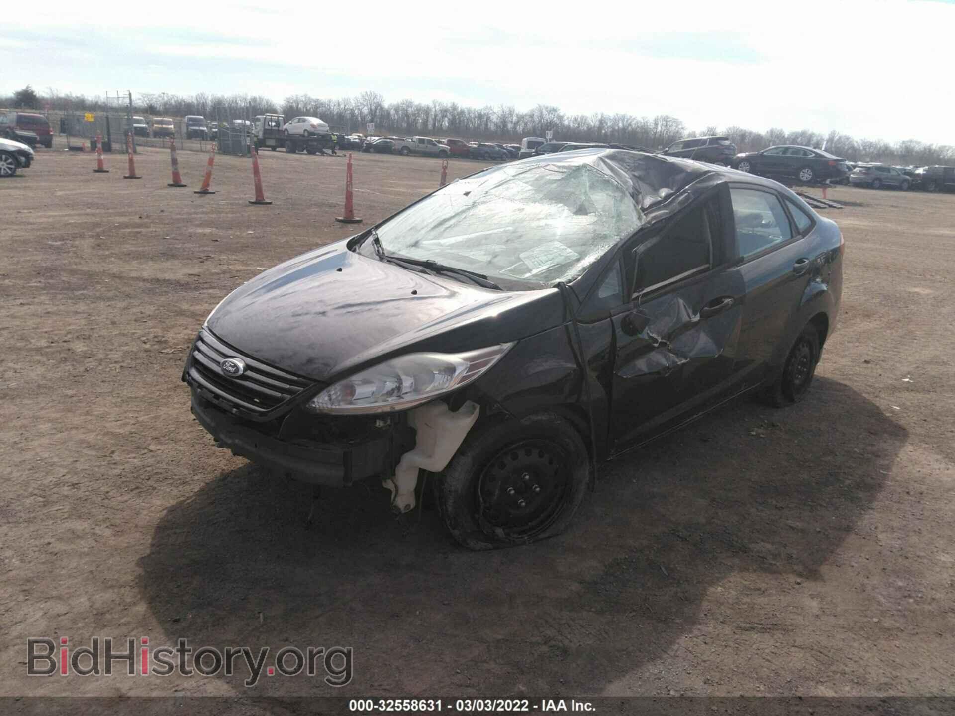 2013 FORD FIESTA - VIN: 3FADP4AJ3DM176044 - Фото 2