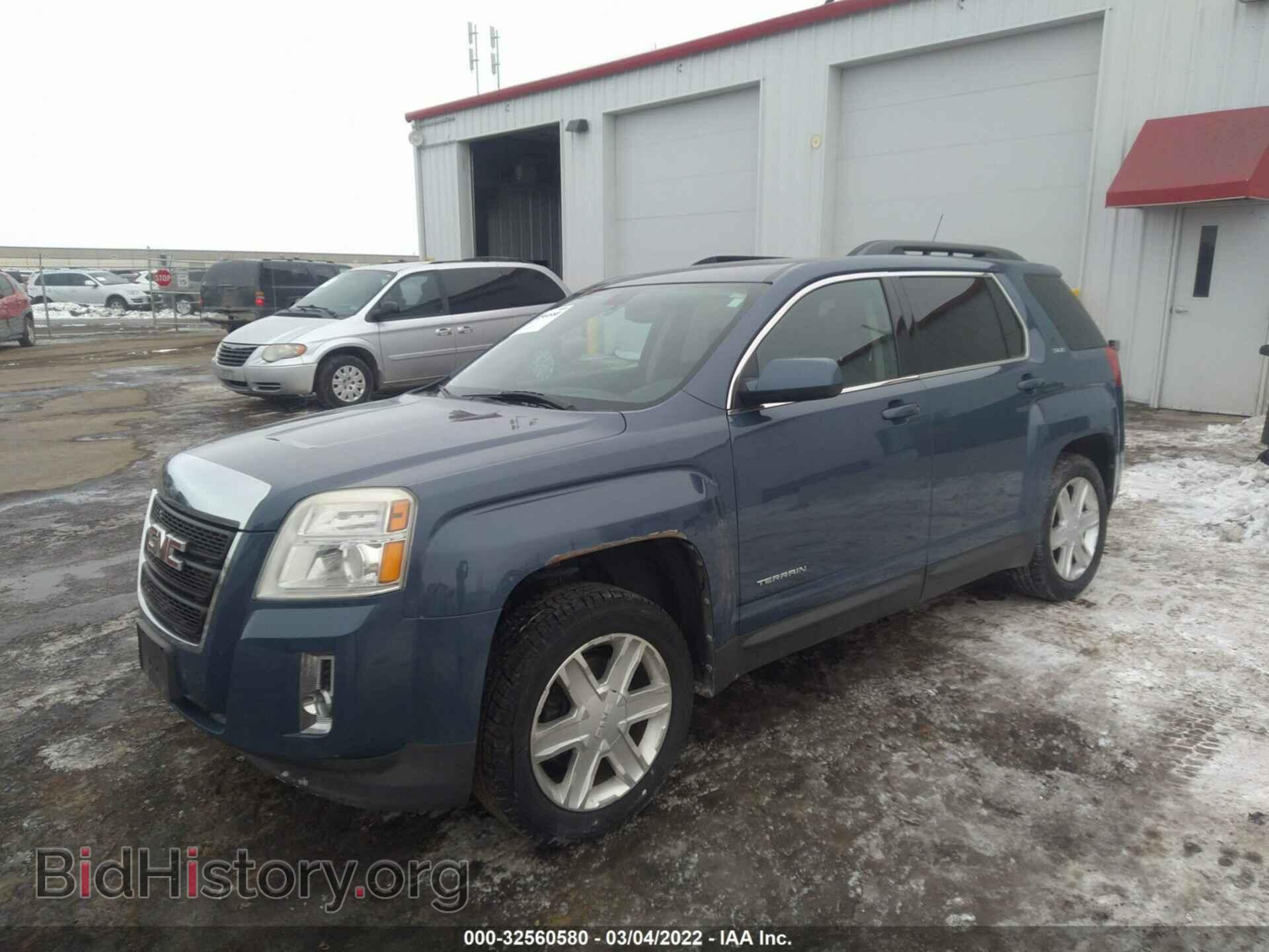 2011 GMC TERRAIN - VIN: 2CTFLTE55B6410136 - Фото 2