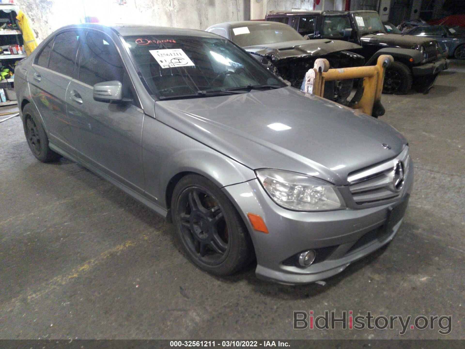 Photo WDDGF8BB3AF411147 - MERCEDES-BENZ C-CLASS 2010