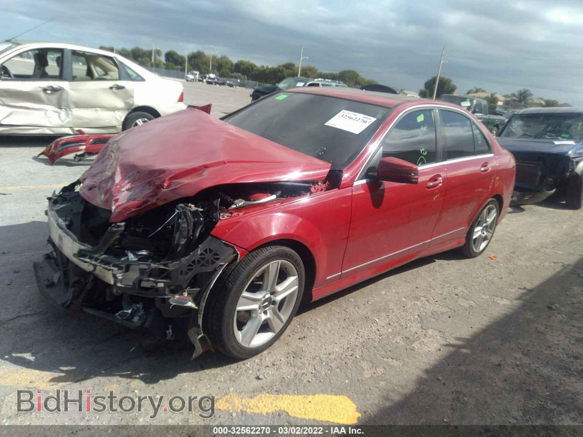 2011 MERCEDES-BENZ C-CLASS - VIN: WDDGF5EB5BF644460 - Фото 2