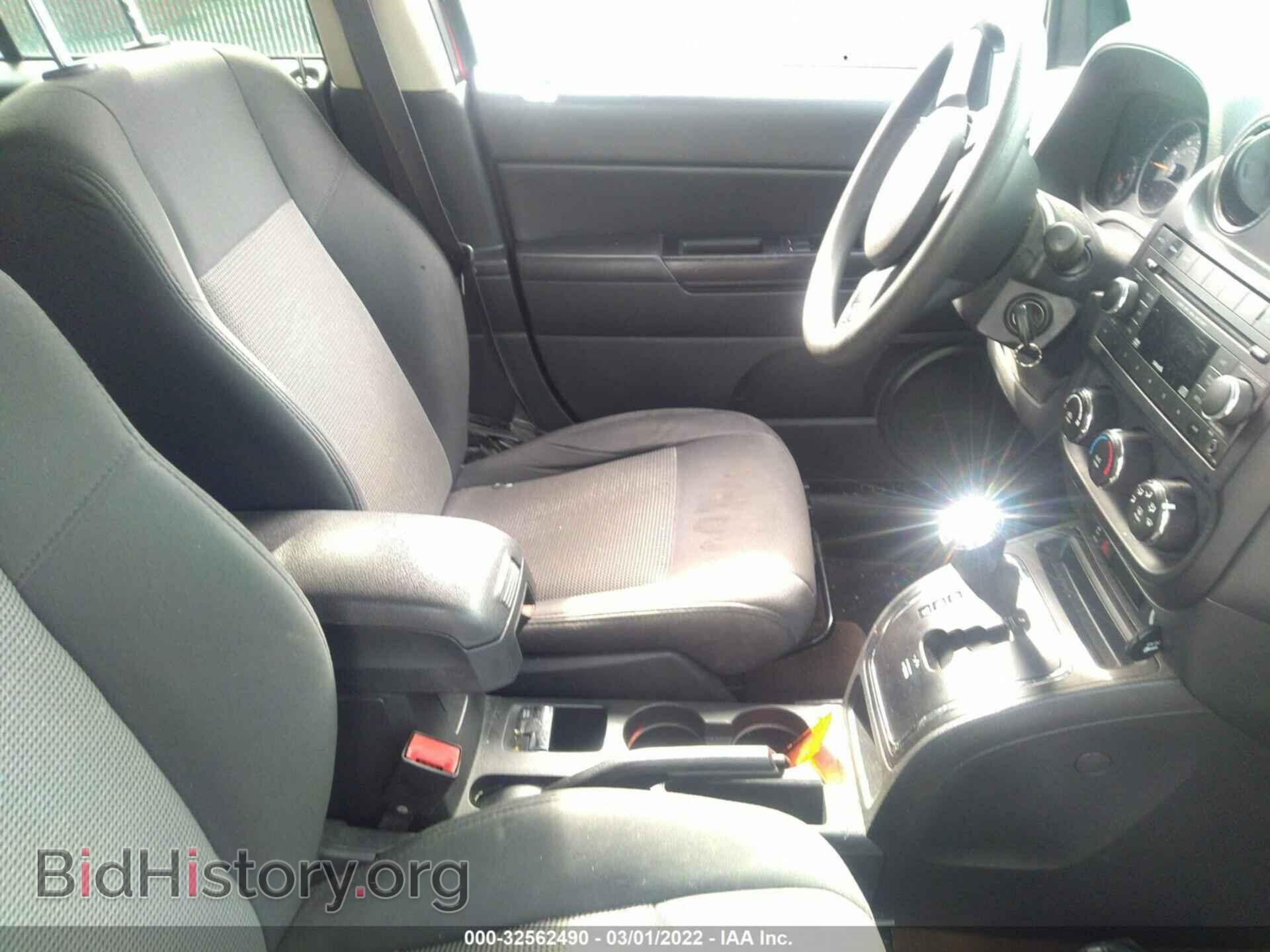 2014 JEEP COMPASS - VIN: 1C4NJDBB6ED828899 - Фото 5