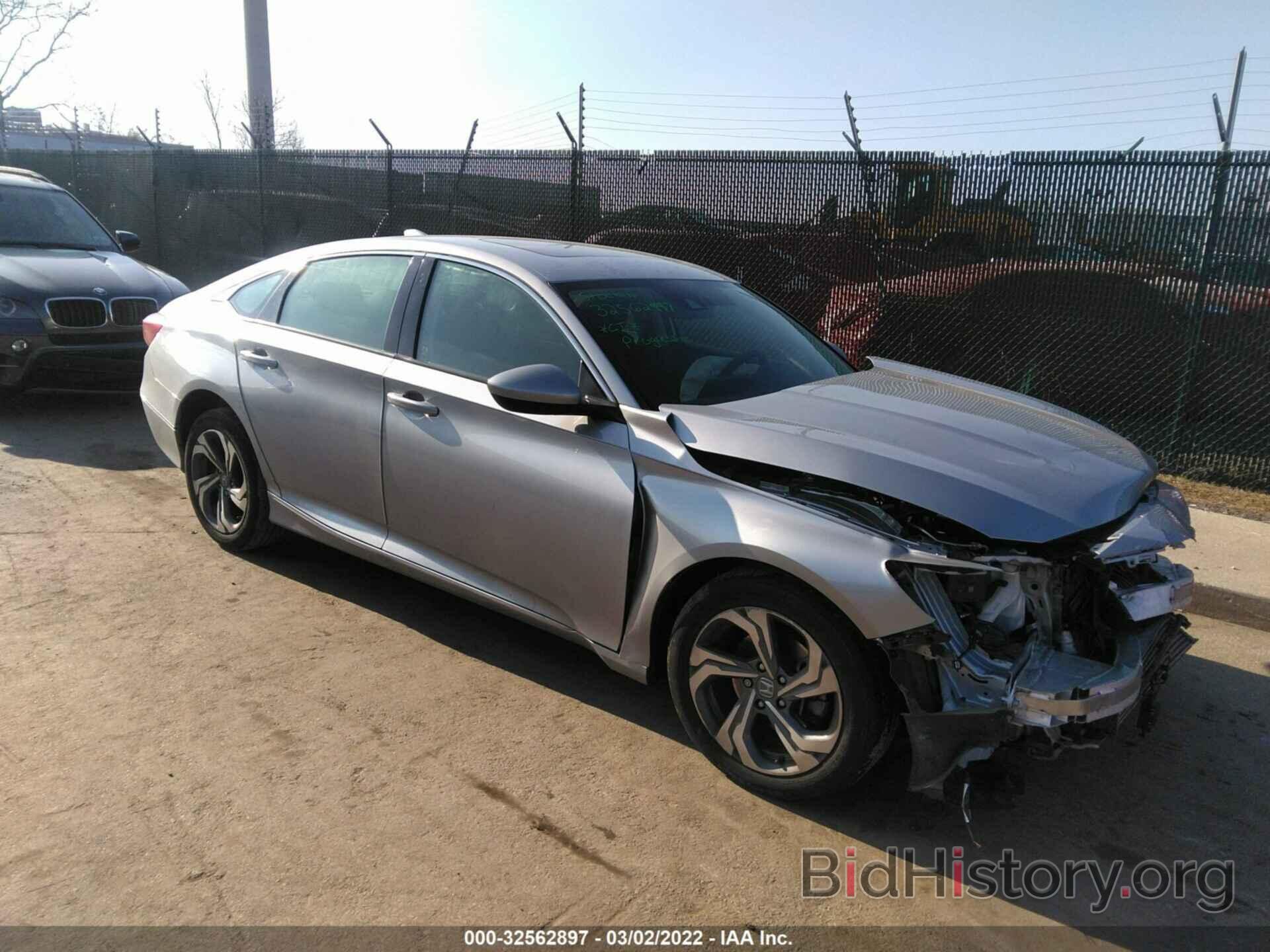 Photo 1HGCV1F46JA018496 - HONDA ACCORD SEDAN 2018