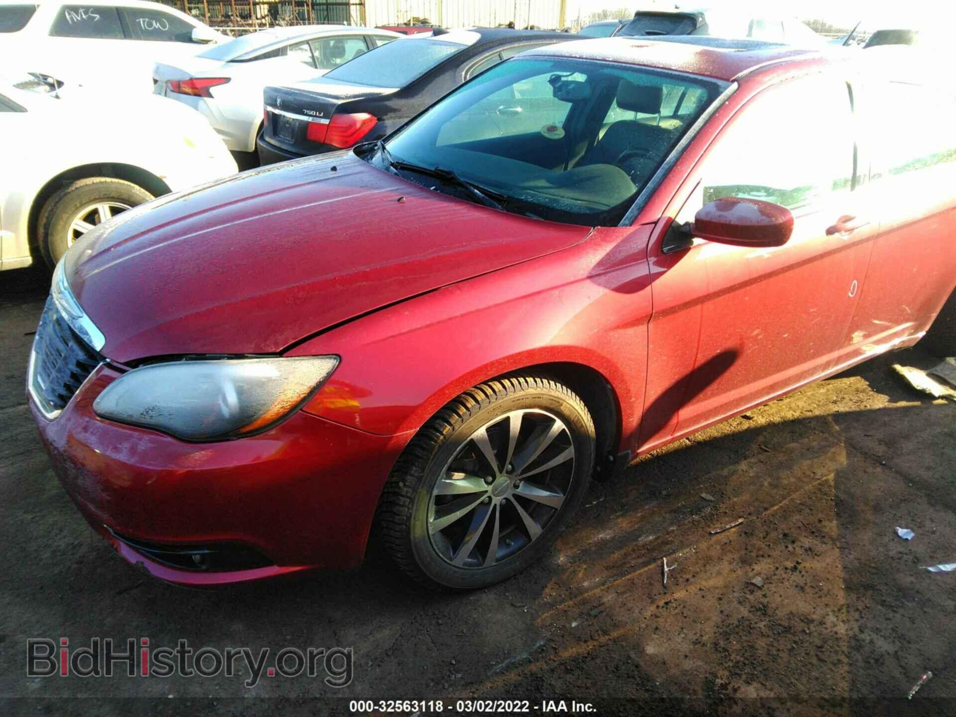 2013 CHRYSLER 200 - VIN: 1C3CCBCG1DN767961 - Фото 2