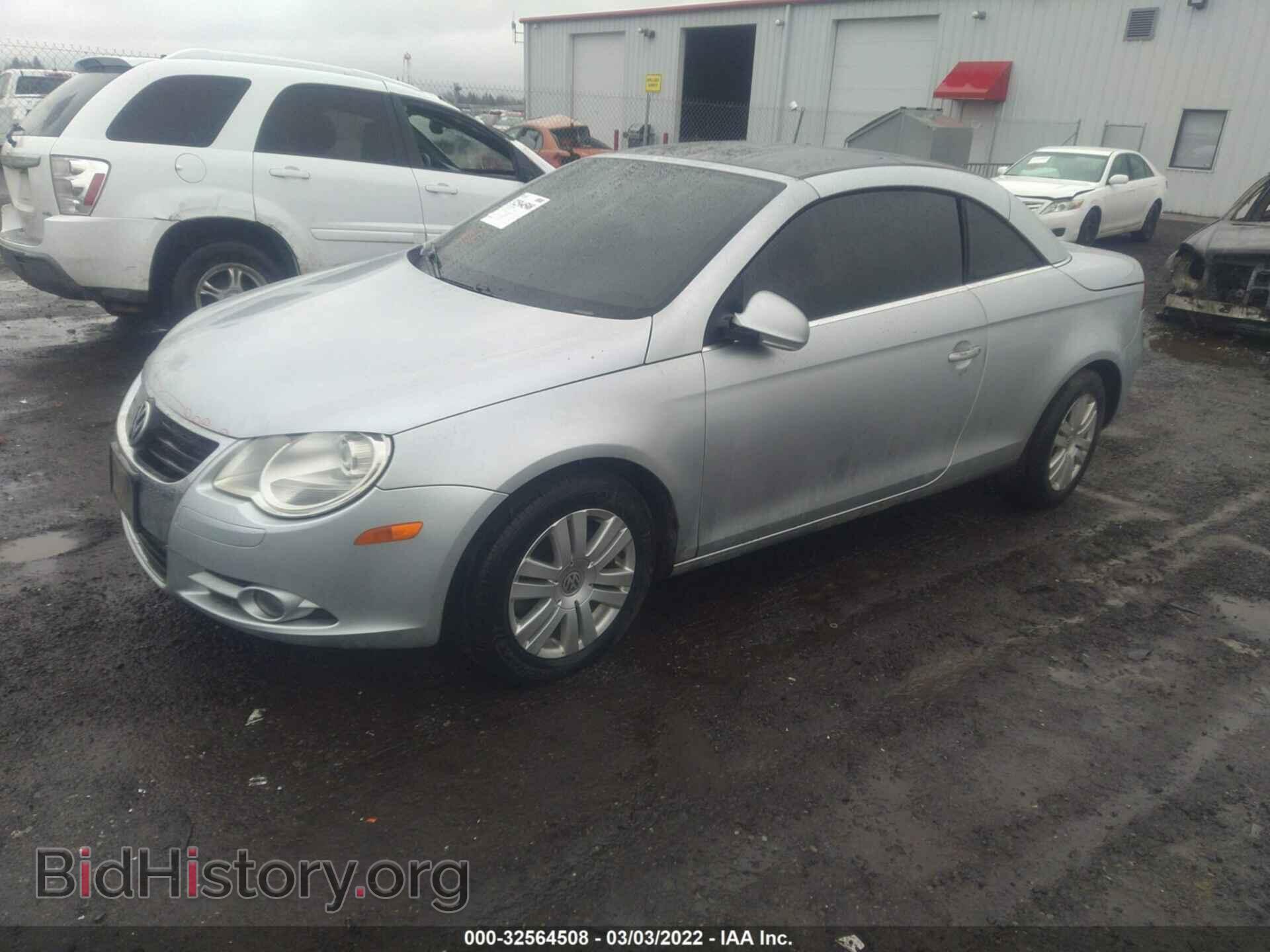 2008 VOLKSWAGEN EOS - VIN: WVWBA71F48V019666 - Фото 2