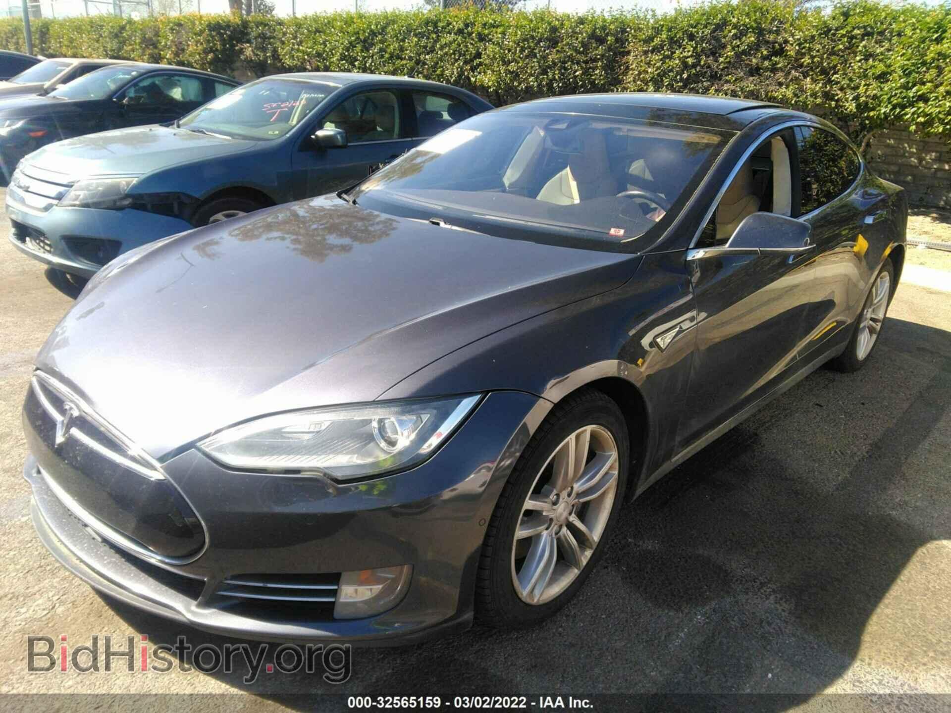 2014 TESLA MODEL S - VIN: 5YJSA1H17EFP63635 - Фото 2
