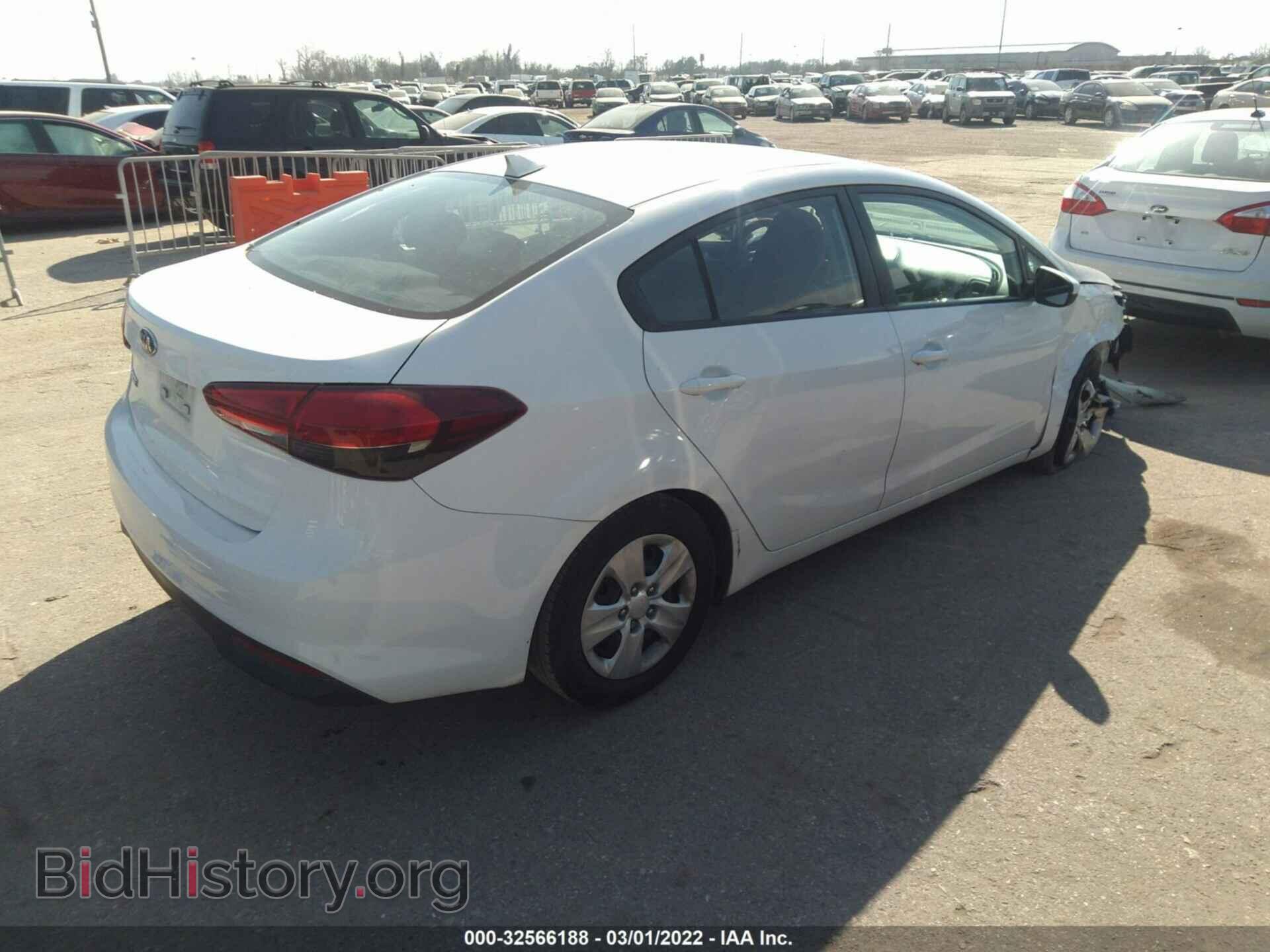 2017 KIA FORTE - VIN: 3KPFK4A75HE077327 - Фото 4