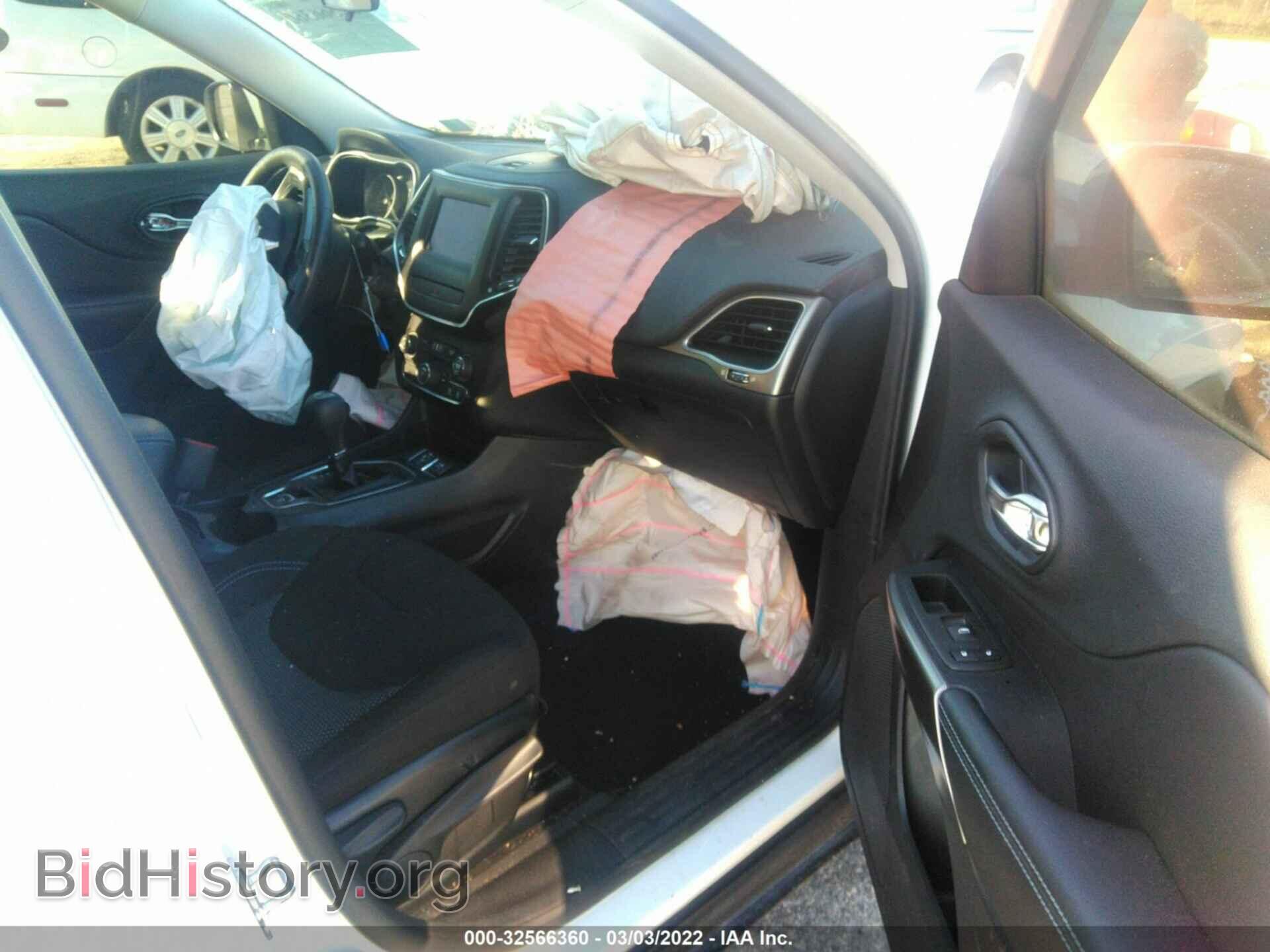 2019 JEEP CHEROKEE - VIN: 1C4PJLCB8KD312363 - Фото 5
