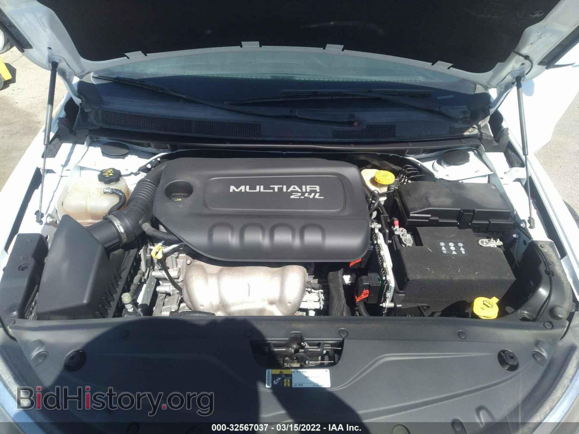 2016 CHRYSLER 200 - VIN: 1C3CCCAB0GN174447 - Фото 10