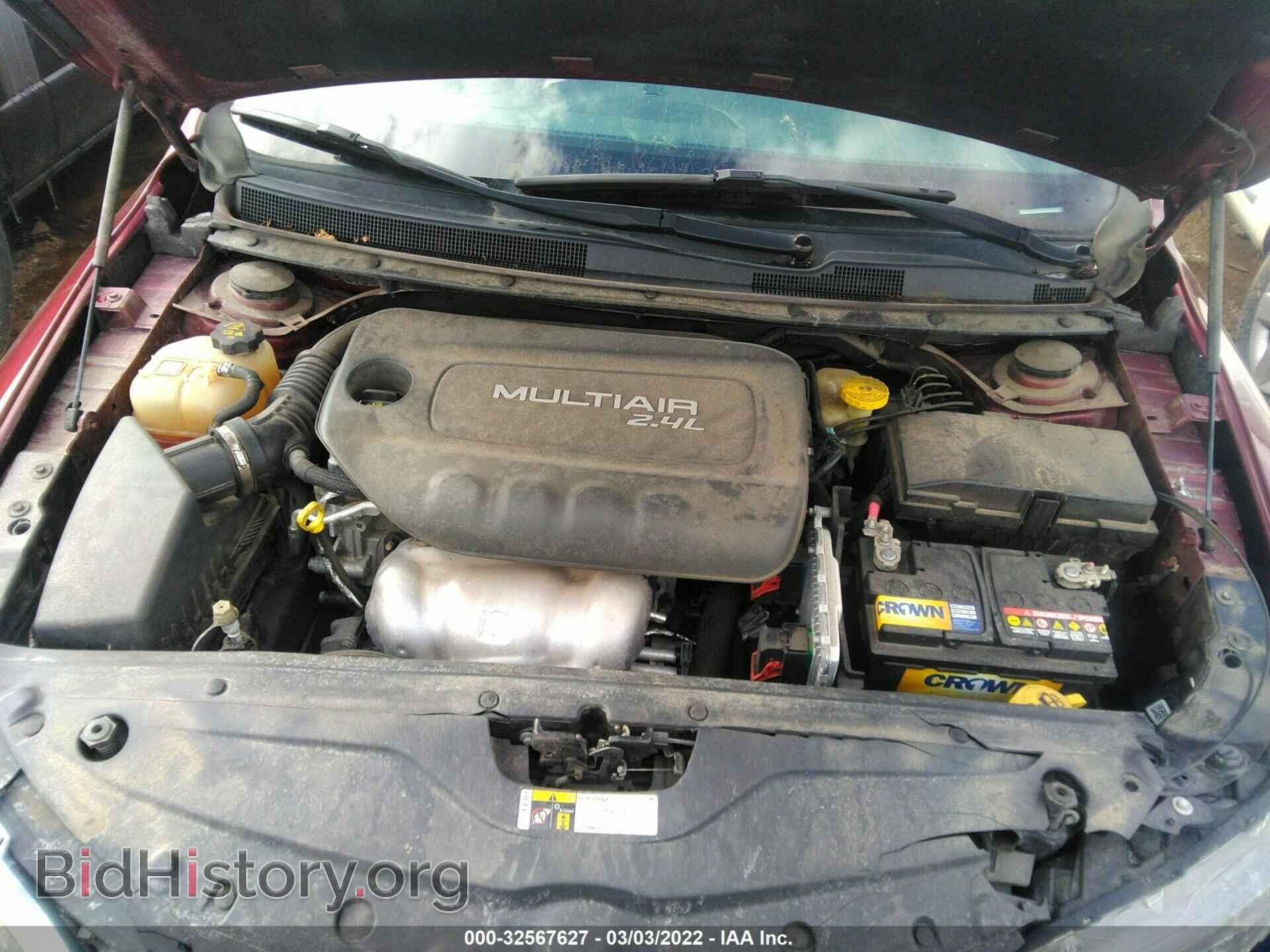 2016 CHRYSLER 200 - VIN: 1C3CCCAB7GN112561 - Фото 10