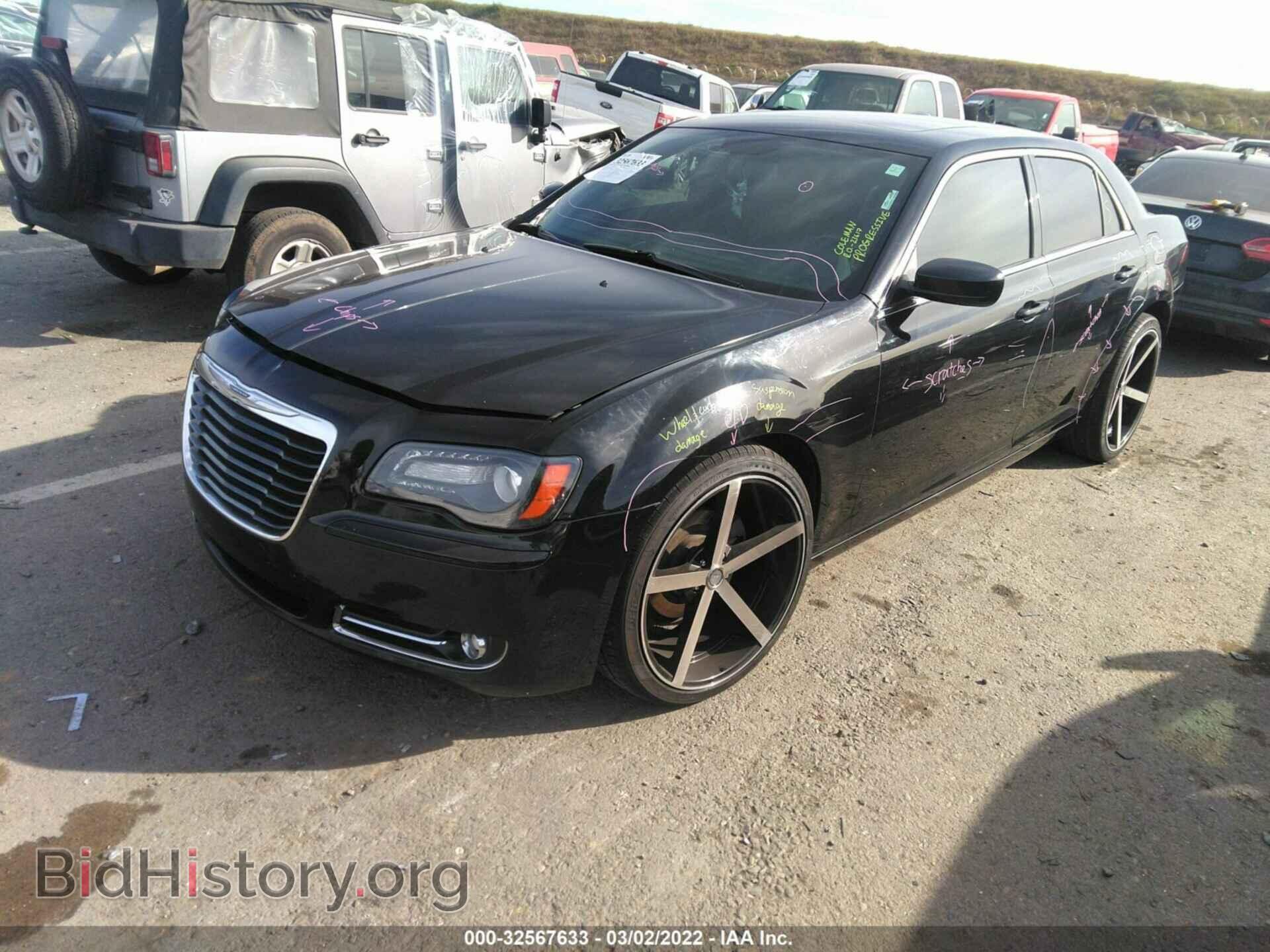 2013 CHRYSLER 300 - VIN: 2C3CCABG0DH561485 - Фото 2