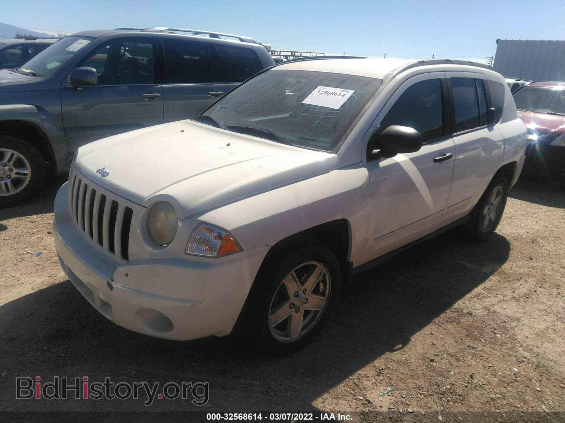 2009 JEEP COMPASS - VIN: 1J4FT47B39D211659 - Фото 2