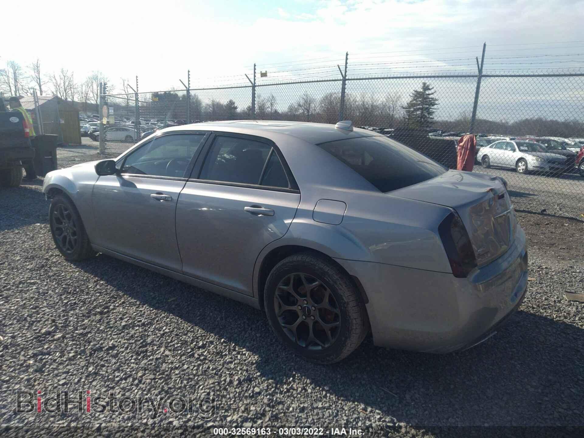2017 CHRYSLER 300 - VIN: 2C3CCAGGXHH597490 - Фото 3