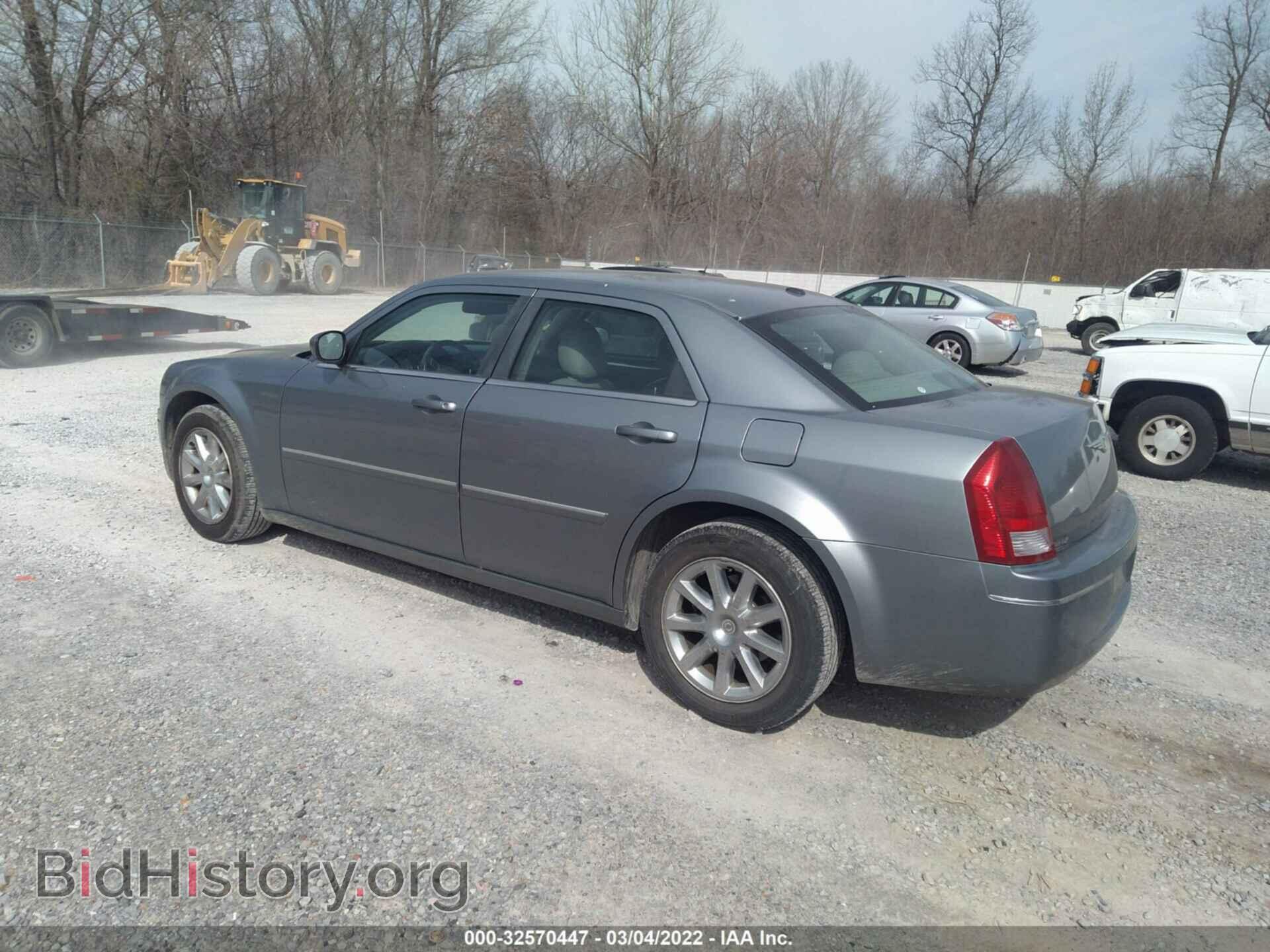 2007 CHRYSLER 300 - VIN: 2C3KA53GX7H601325 - Фото 3