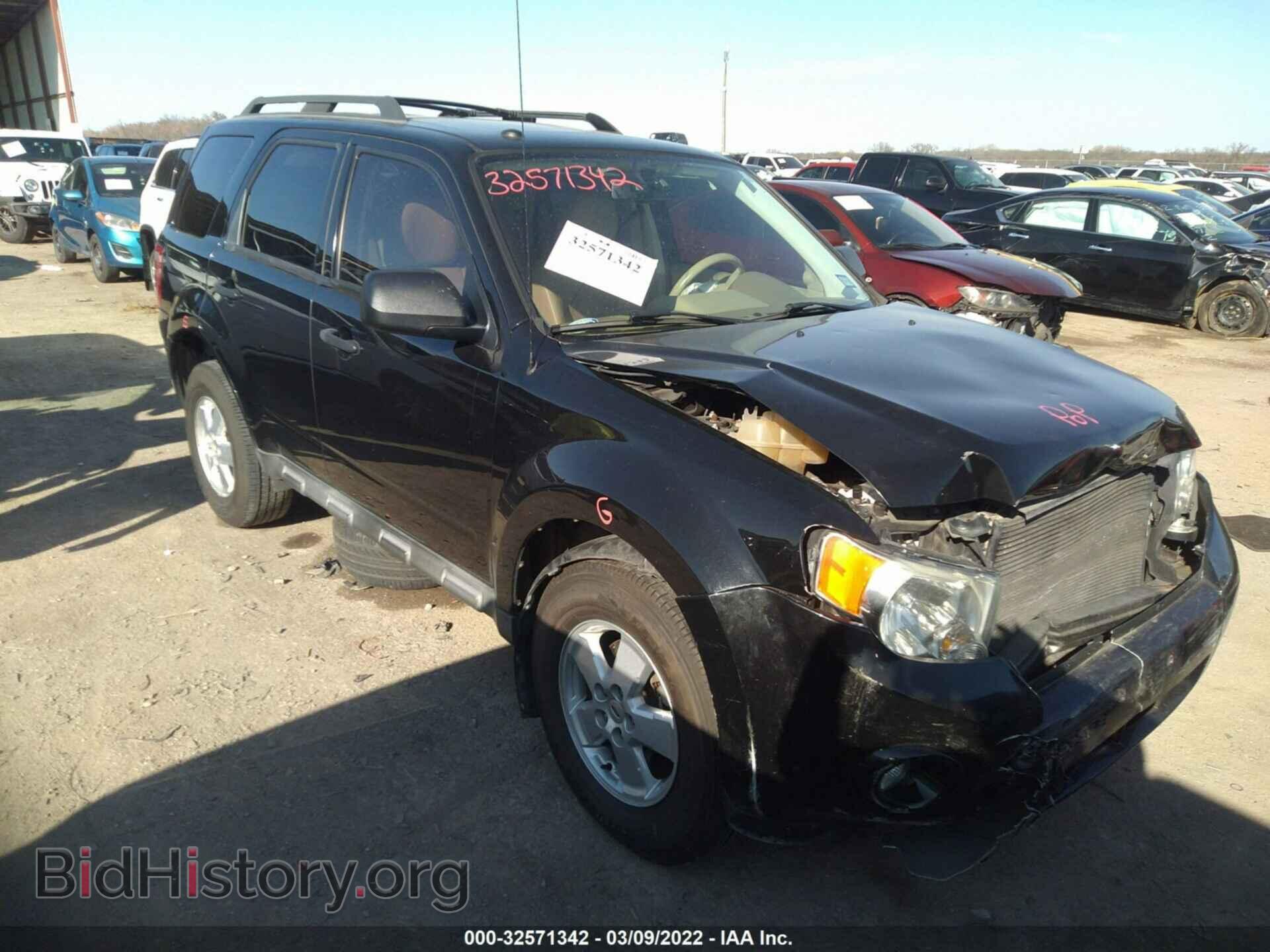 Фотография 1FMCU0DG0BKA07056 - FORD ESCAPE 2011