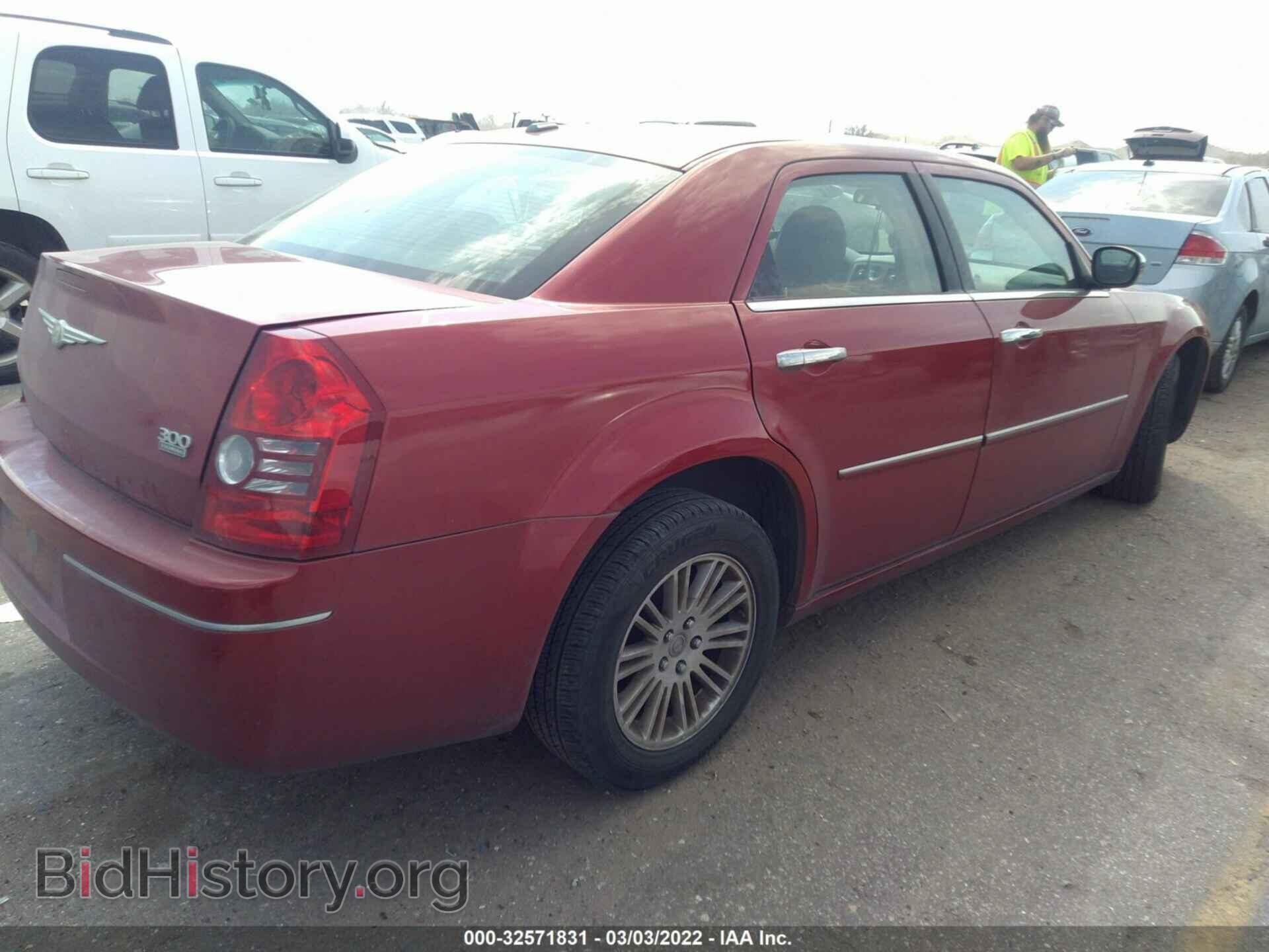 2010 CHRYSLER 300 - VIN: 2C3CA5CV7AH325406 - Фото 4