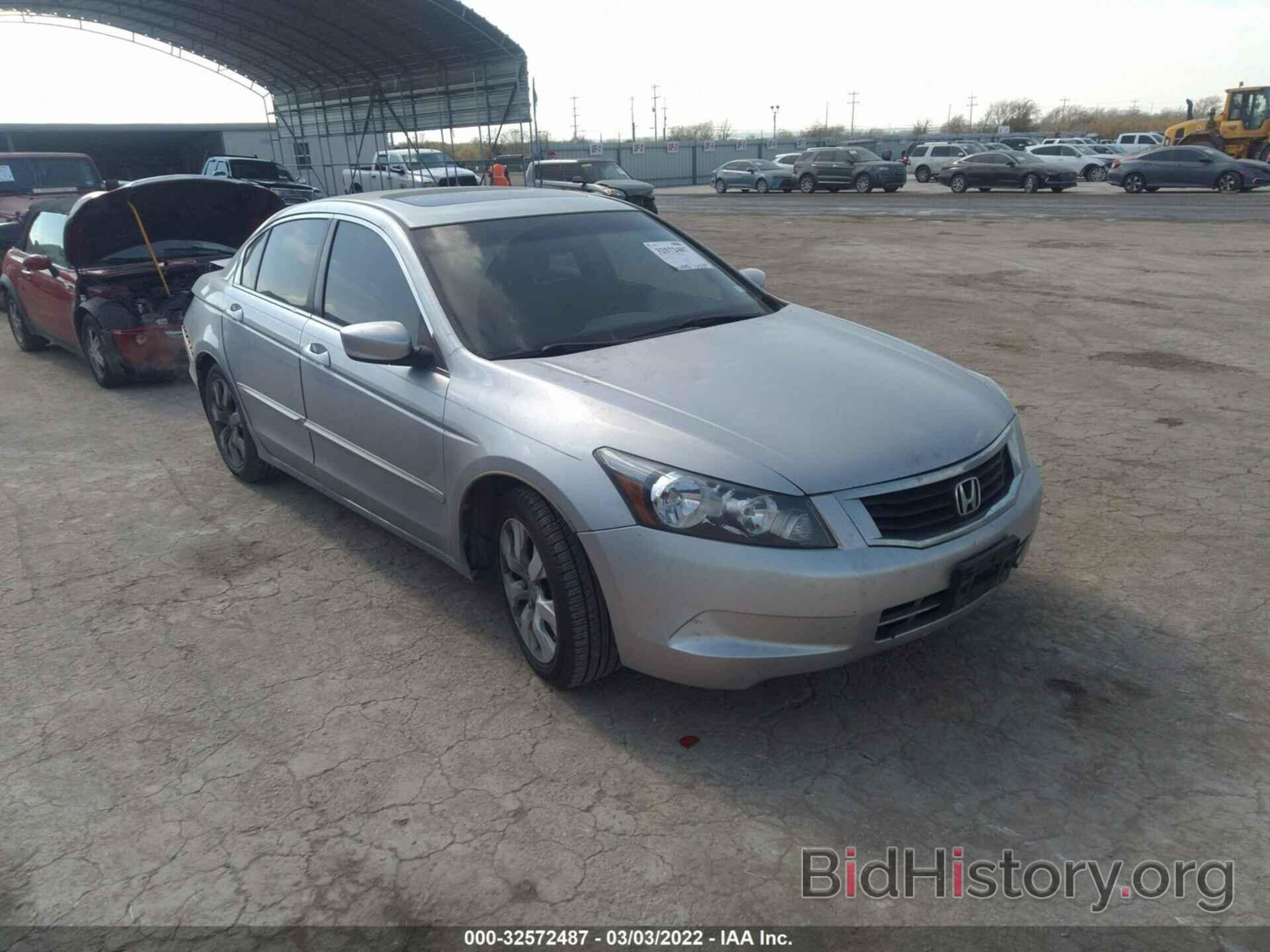 Photo 1HGCP2F80AA036219 - HONDA ACCORD SDN 2010