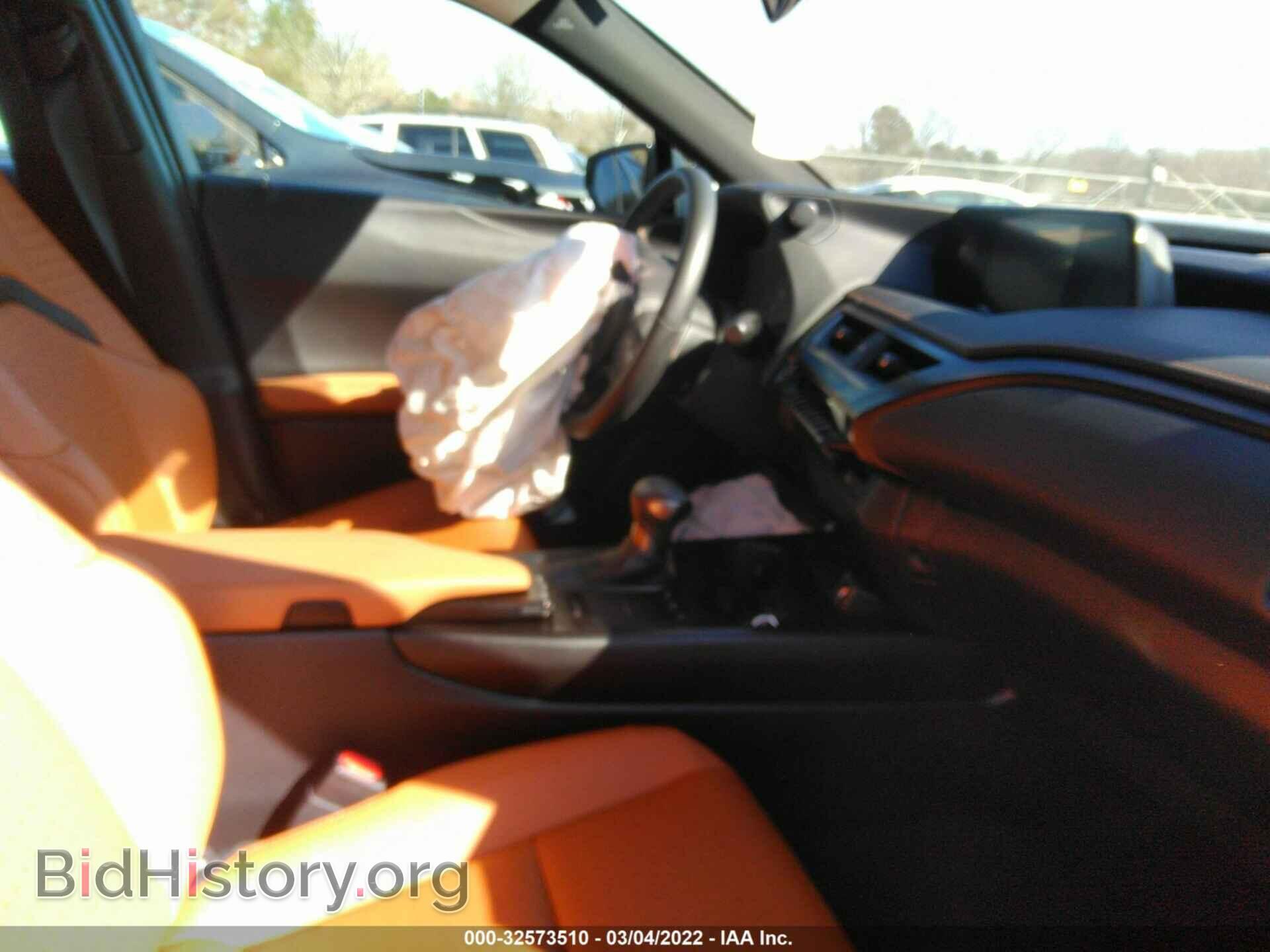 2019 LEXUS UX - VIN: JTHY3JBH1K2002302 - Photo 5