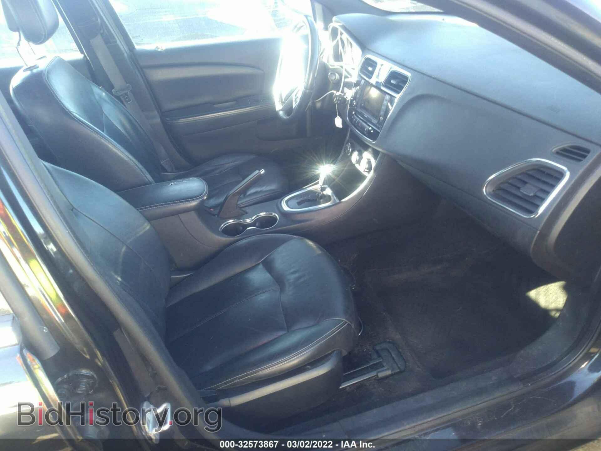 2011 CHRYSLER 200 - VIN: 1C3BC2FG1BN520573 - Фото 5
