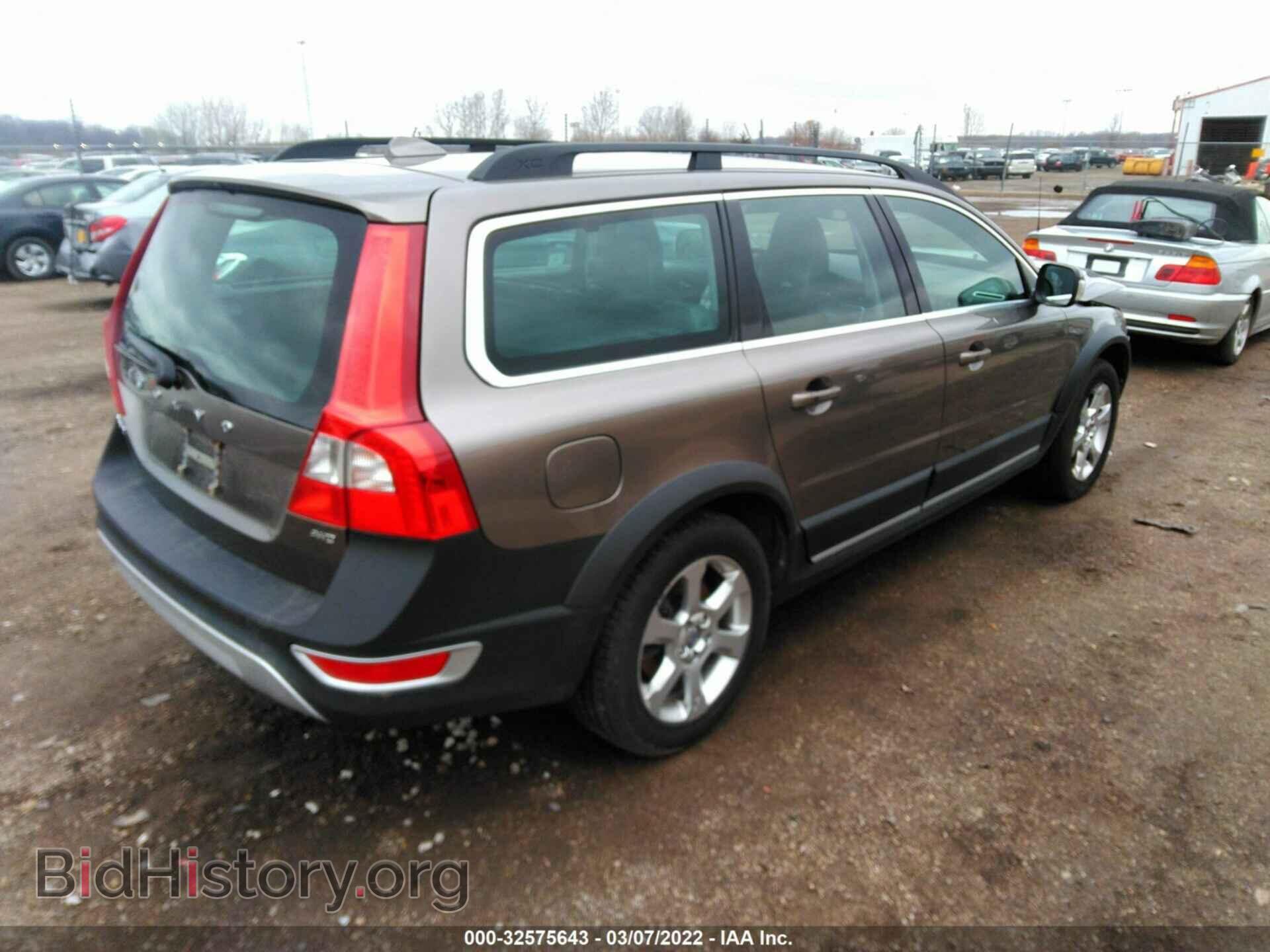 2011 VOLVO XC70 - VIN: YV4952BZ4B1109877 - Фото 4