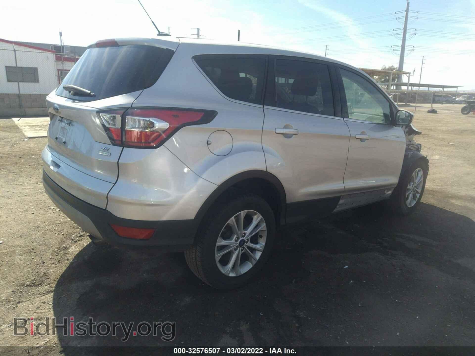 2017 FORD ESCAPE - VIN: 1FMCU0GD2HUB02779 - Фото 4