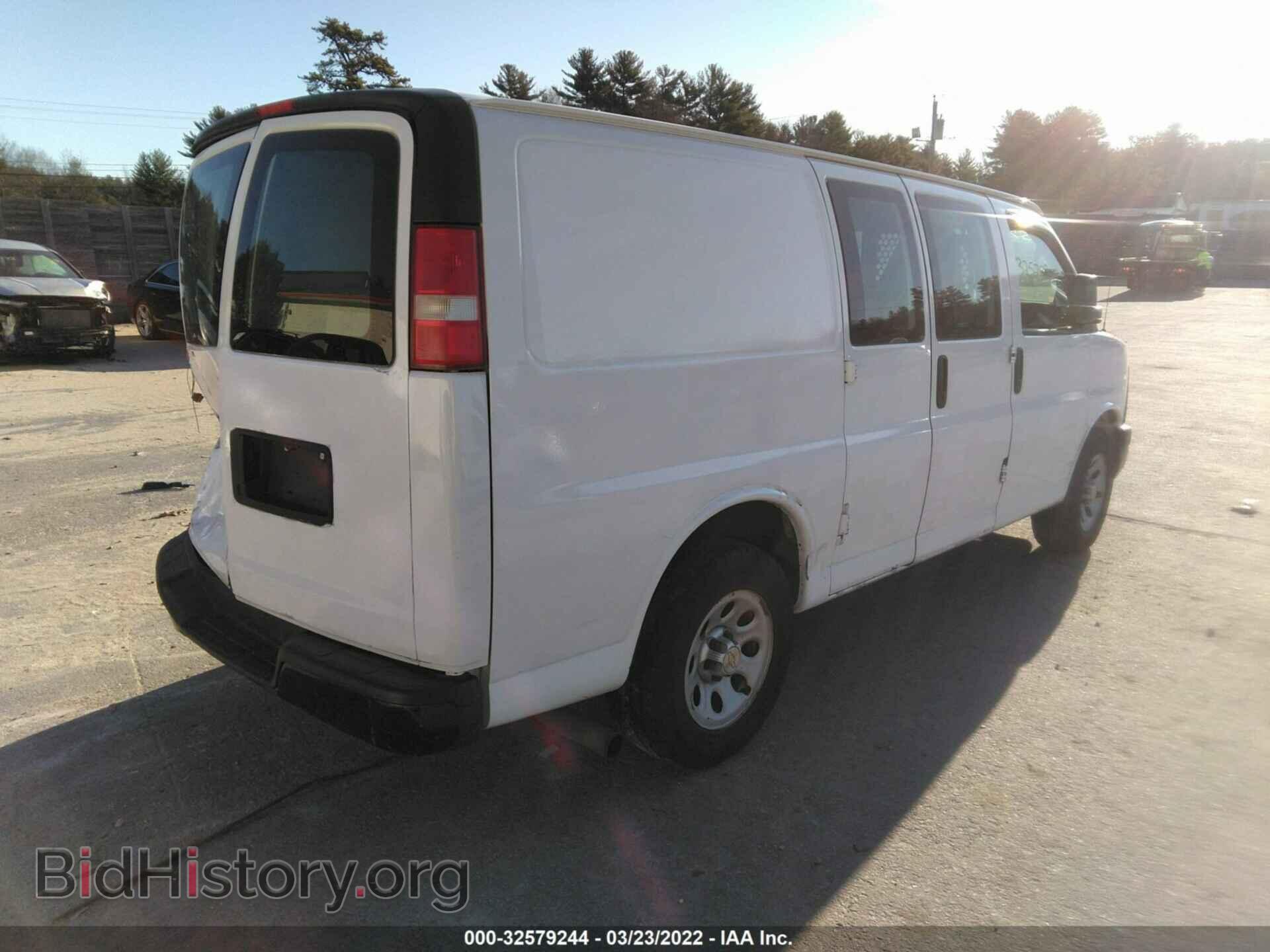 2013 CHEVROLET EXPRESS CARGO VAN - VIN: 1GCSGAF43D1121996 - Фото 4