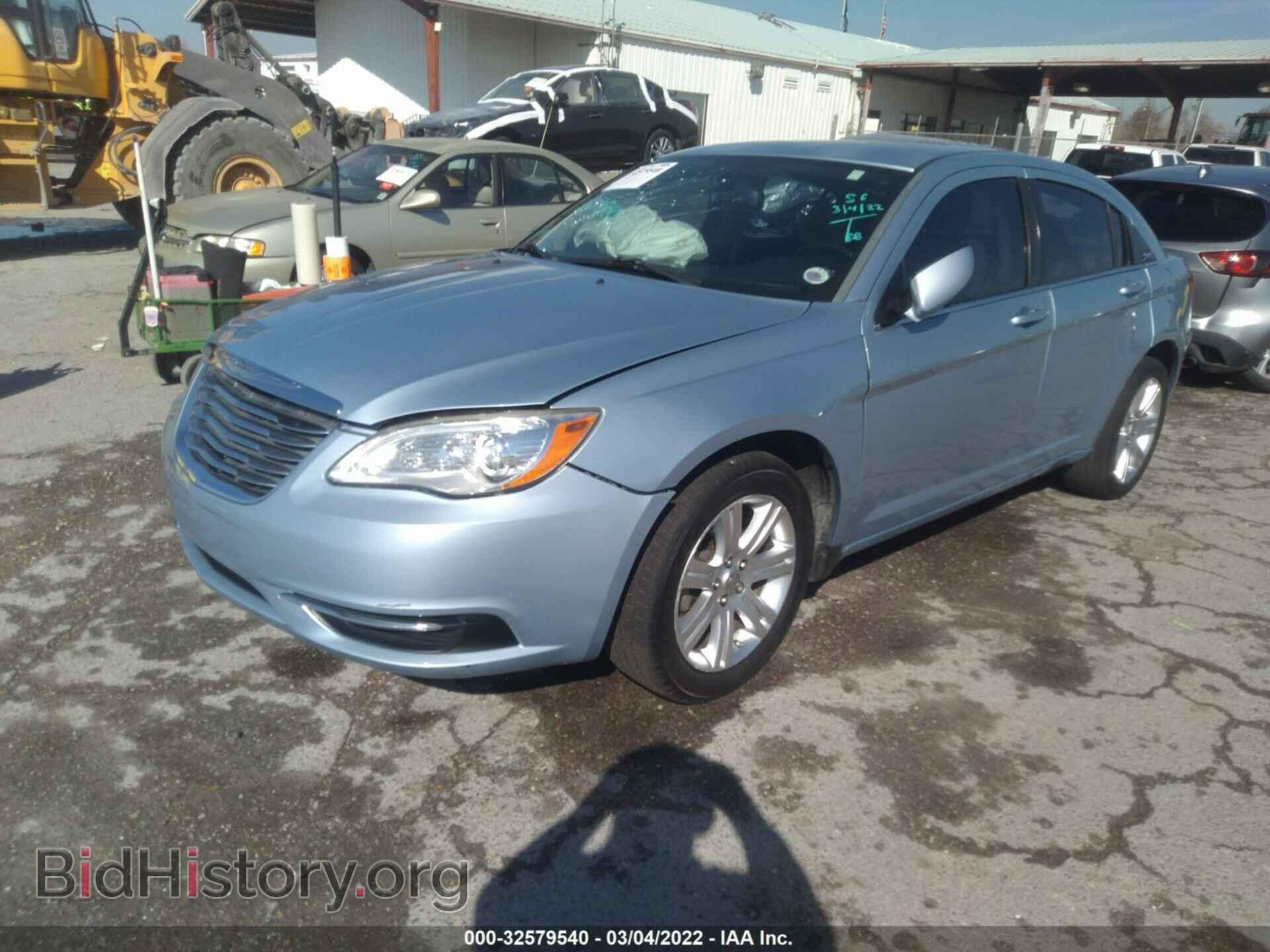 2013 CHRYSLER 200 - VIN: 1C3CCBBB4DN512727 - Фото 2
