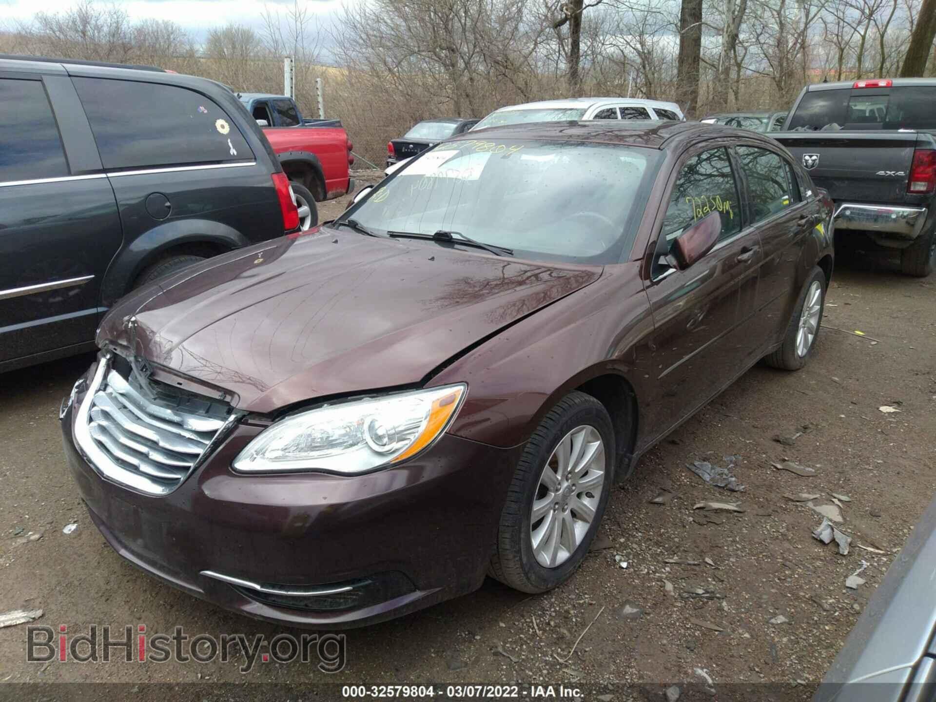 2013 CHRYSLER 200 - VIN: 1C3CCBBBXDN696362 - Фото 2