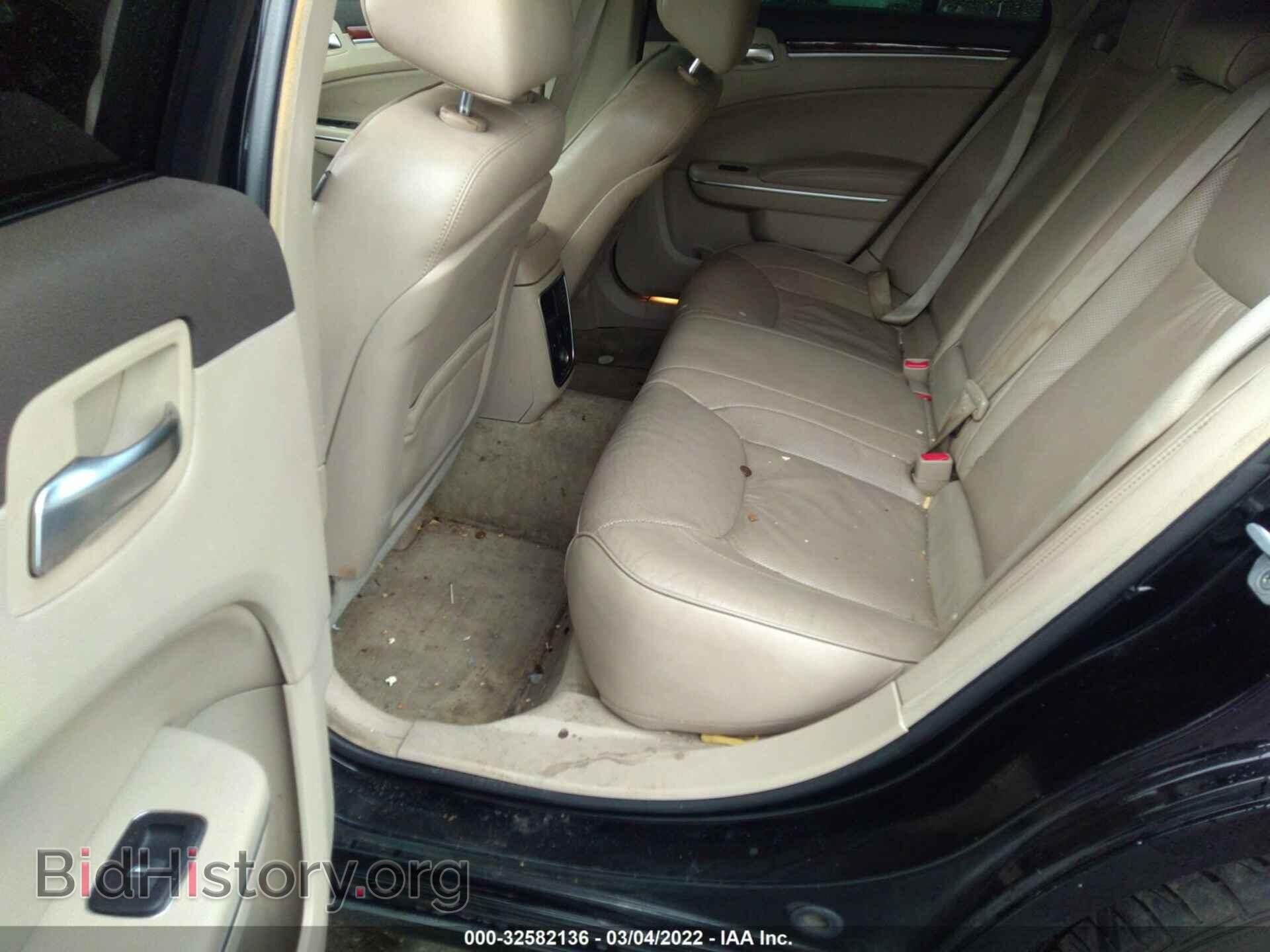 2011 CHRYSLER 300 - VIN: 2C3CA6CT6BH594745 - Фото 8