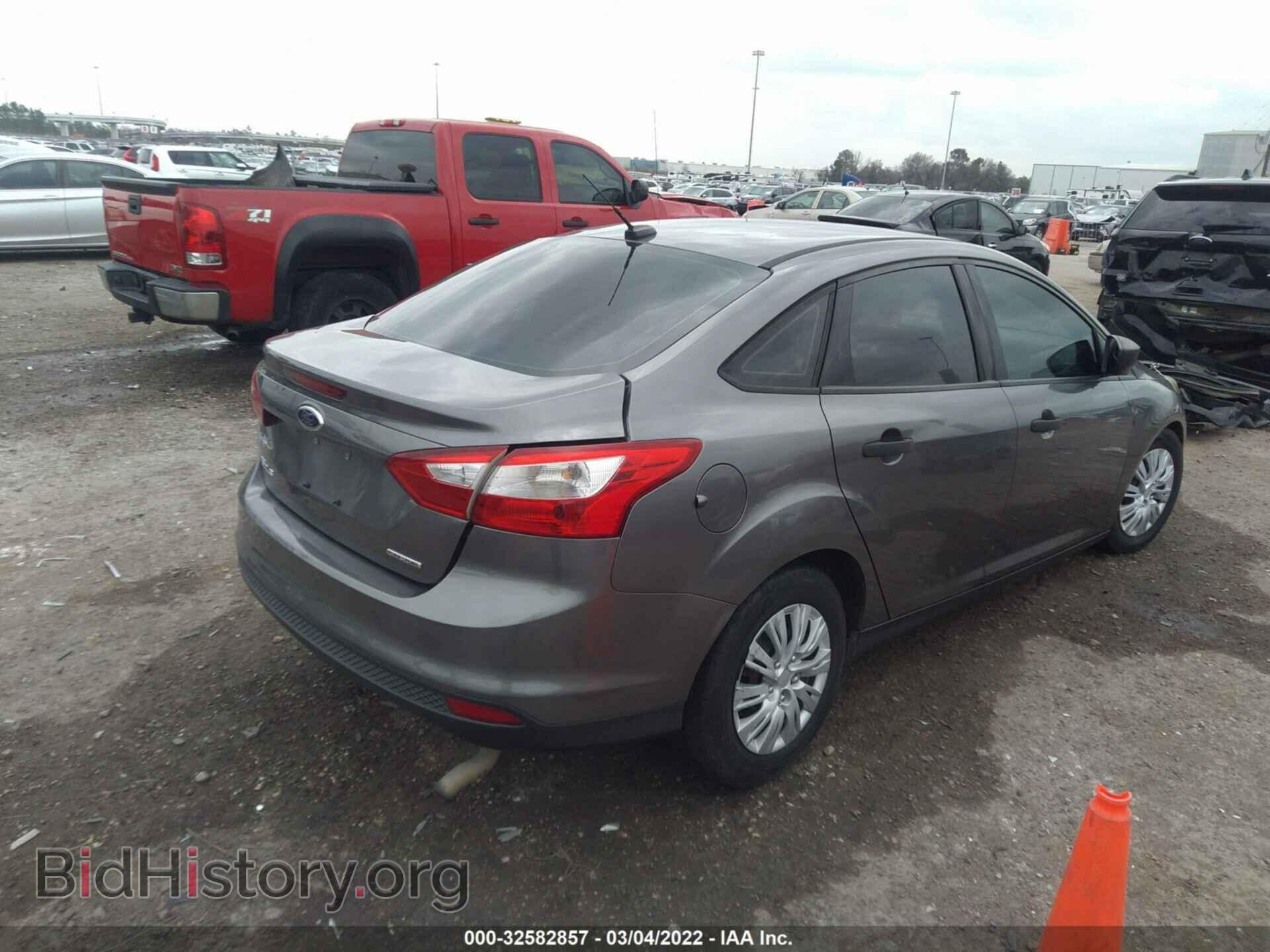 2014 FORD FOCUS - VIN: 1FADP3E28EL229255 - Photo 4