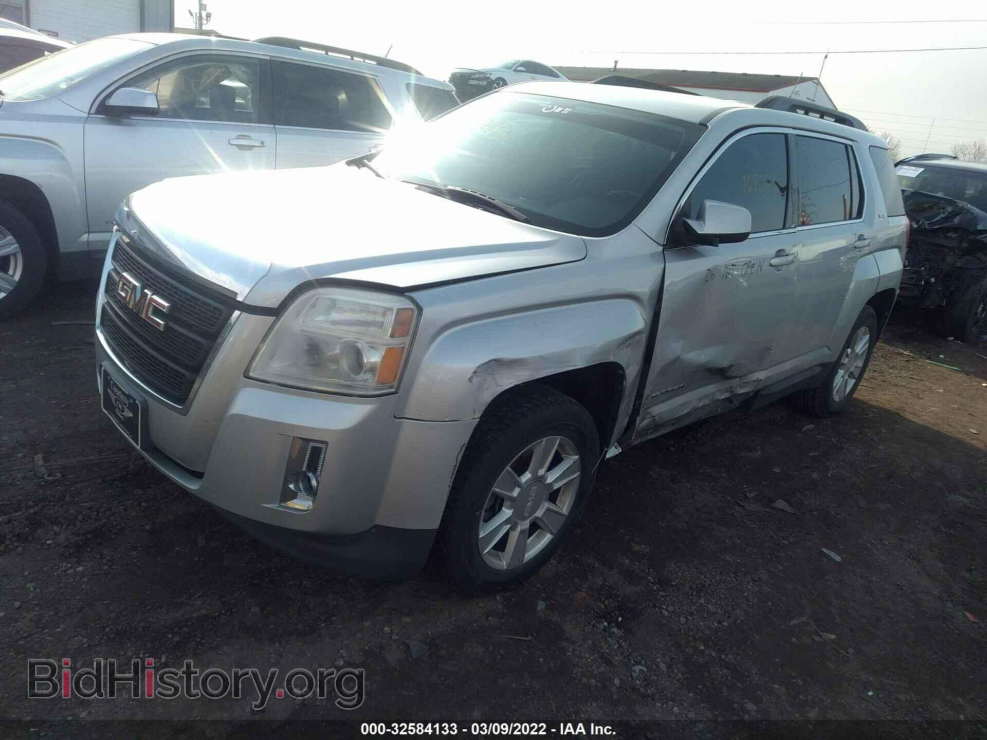 2011 GMC TERRAIN - VIN: 2CTALSEC9B6372459 - Фото 2