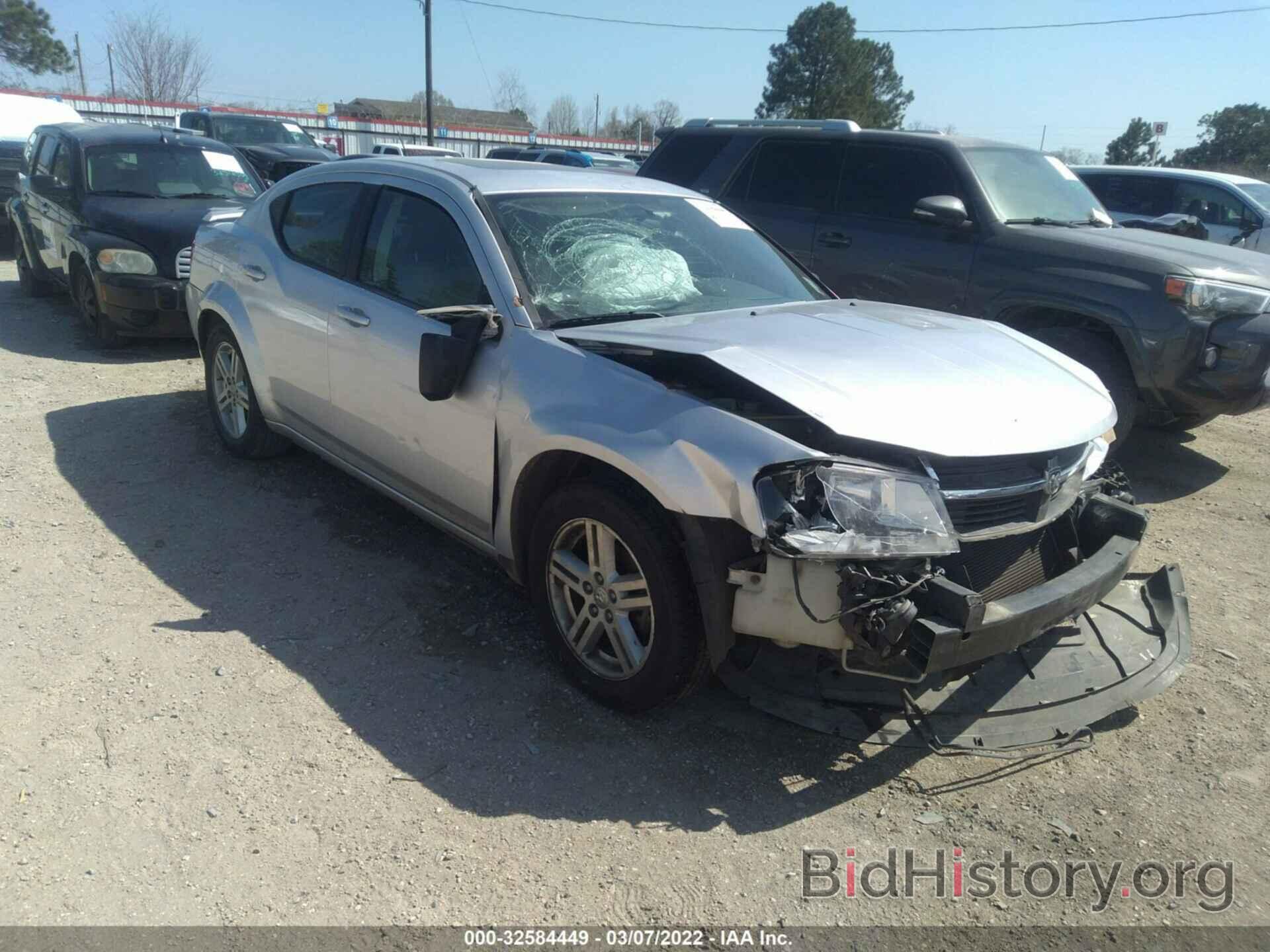 Photo 1B3LC56K18N269747 - DODGE AVENGER 2008