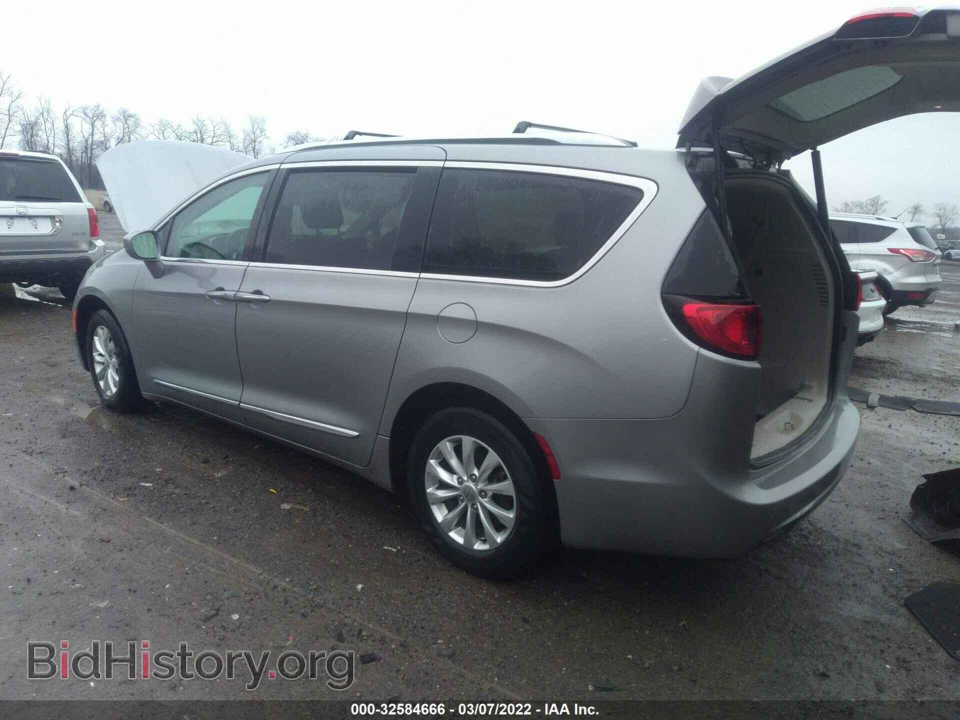 2018 CHRYSLER PACIFICA - VIN: 2C4RC1EG5JR106316 - Фото 3