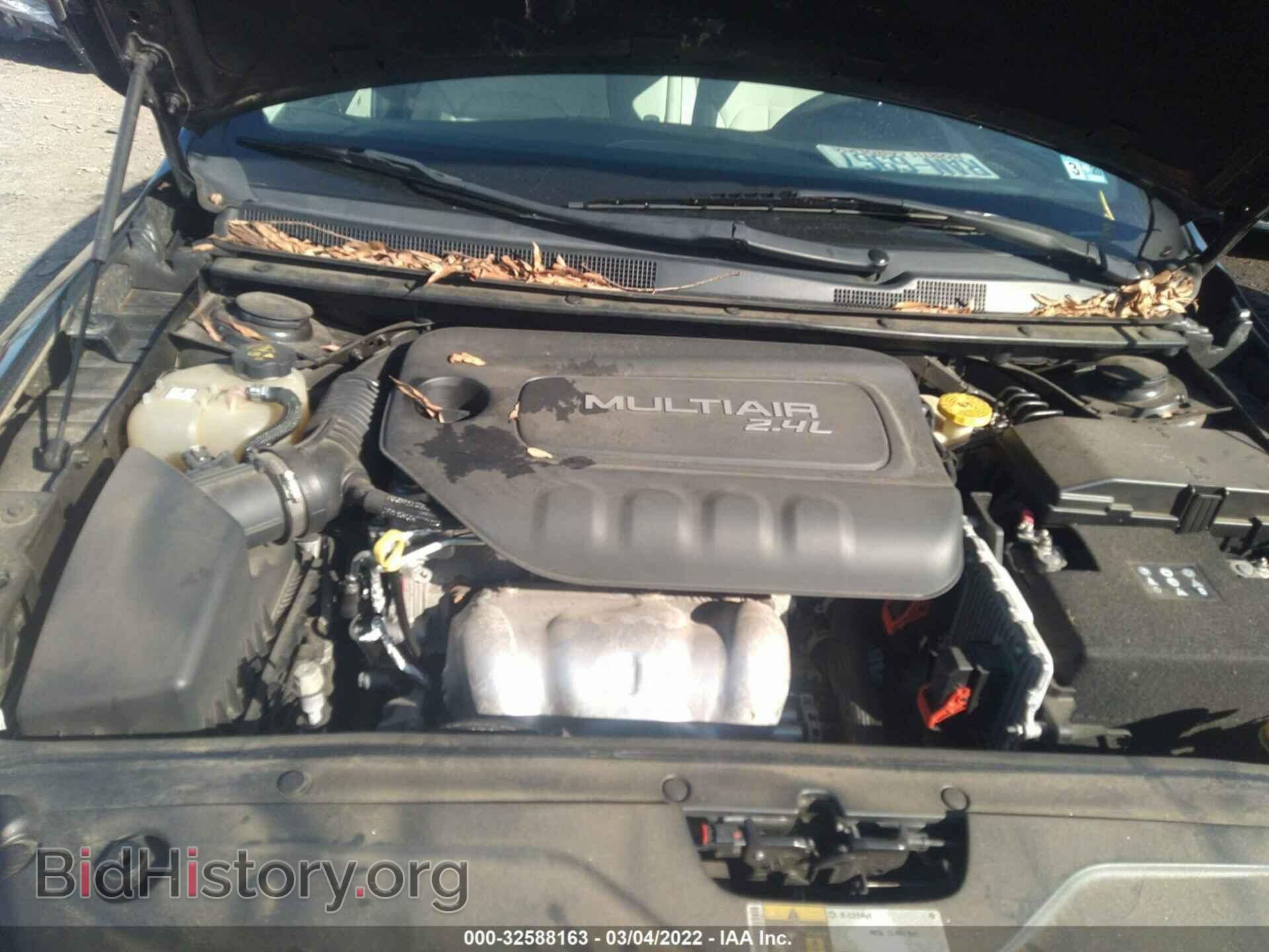 2015 CHRYSLER 200 - VIN: 1C3CCCAB3FN662466 - Фото 10