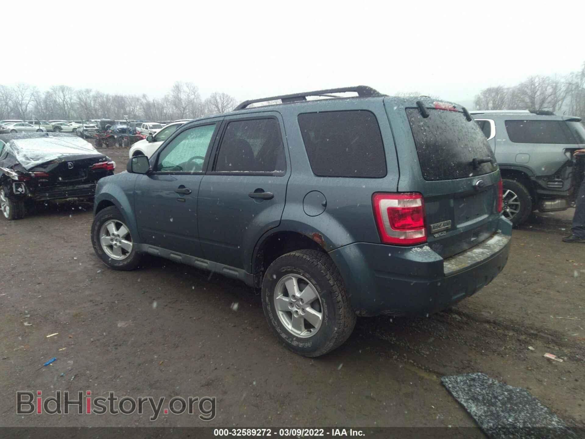 2010 FORD ESCAPE - VIN: 1FMCUOD78AKD05420 - Фото 3