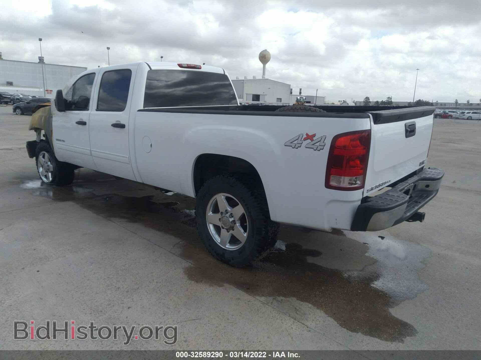2013 GMC SIERRA 2500HD - VIN: 1GT120C83DF110995 - Фото 3