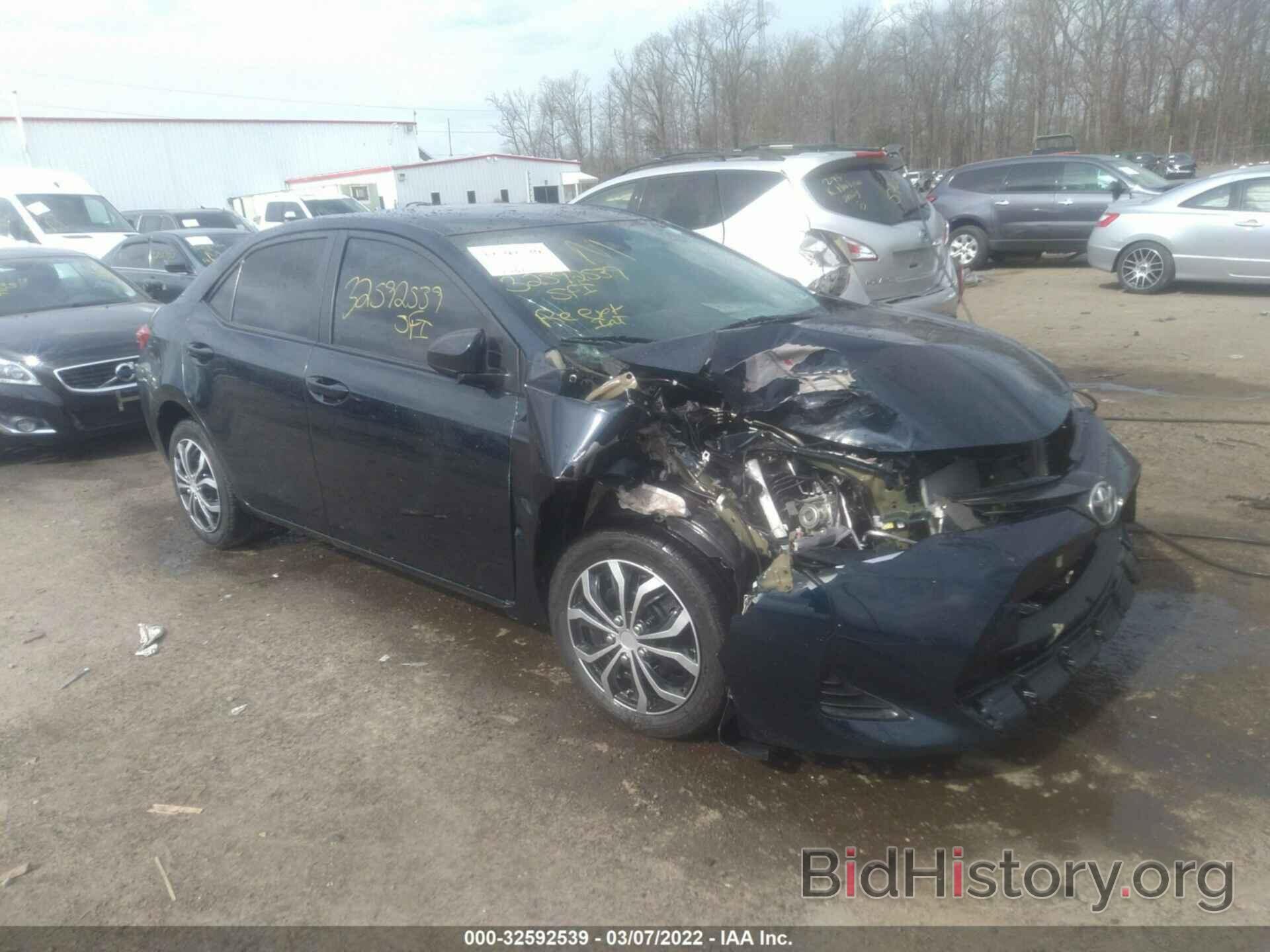 Photo 5YFBURHE4KP932504 - TOYOTA COROLLA 2019