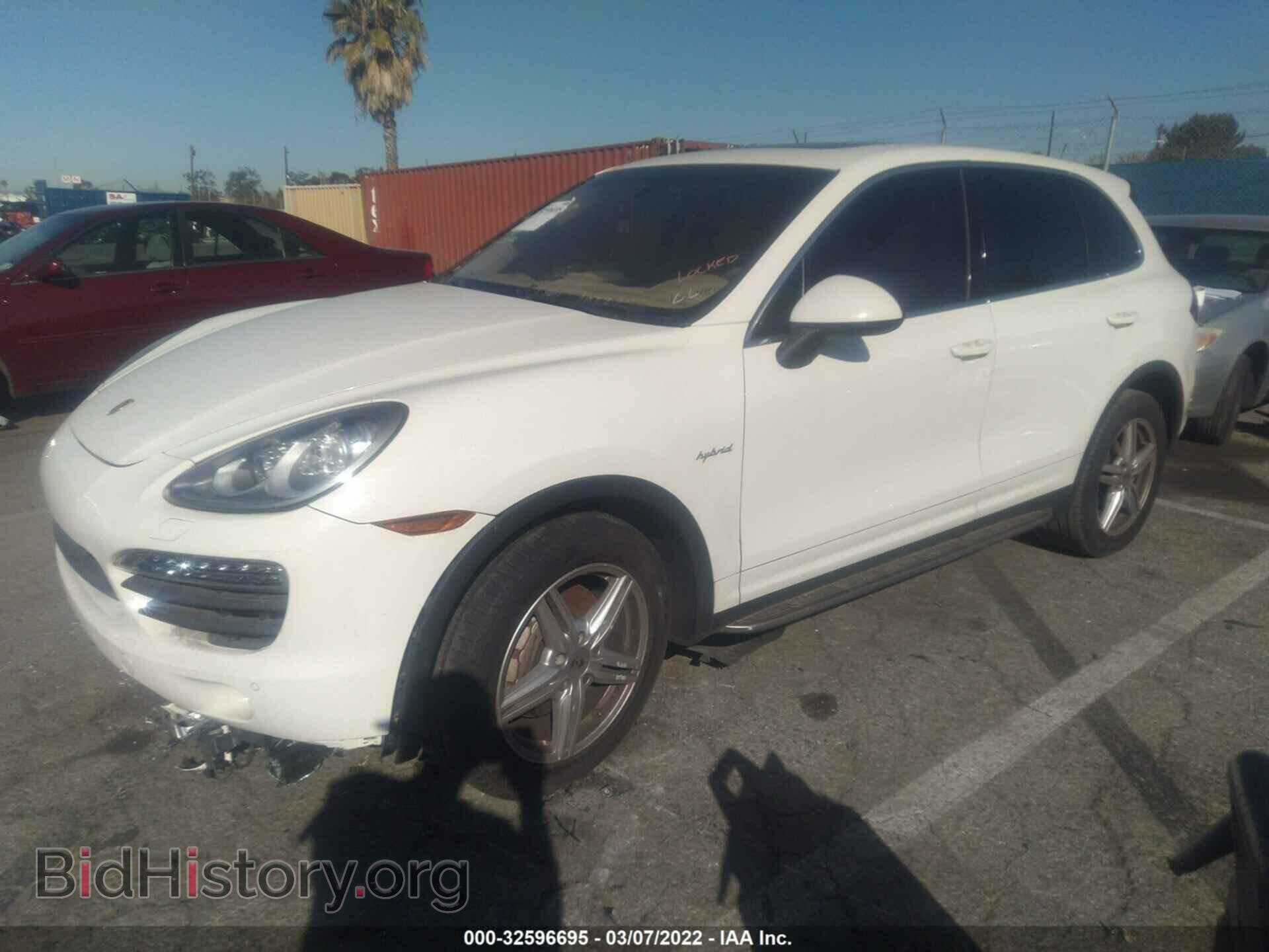 2012 PORSCHE CAYENNE - VIN: WP1AE2A2XCLA90292 - Фото 2